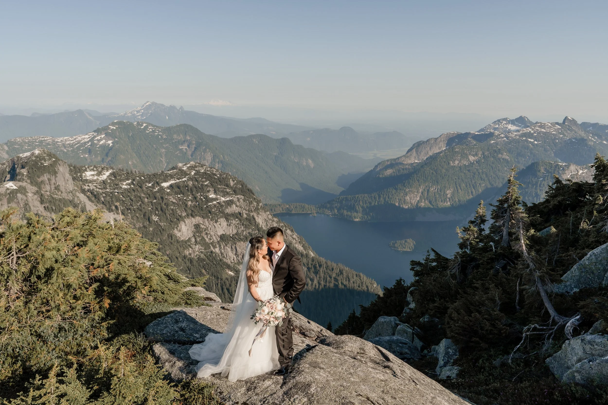 mountaintop-engagement-wedding-photos-vancouver