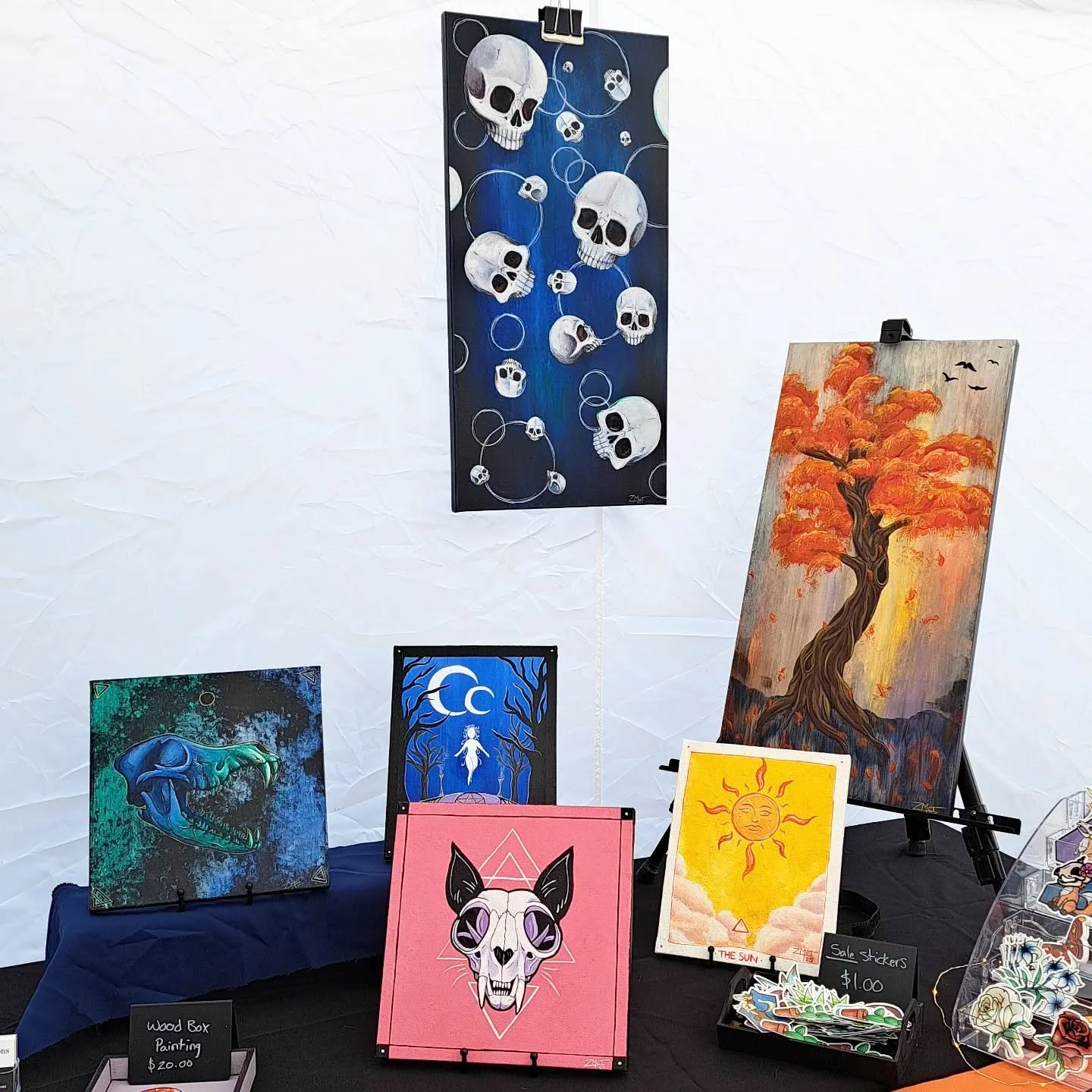 I have a handful of original paintings left at the Harvest Fest in downtown Longview!
#longviewwa #cowlitzcounty #shoplocal #harvestfestival #halloween #localevents