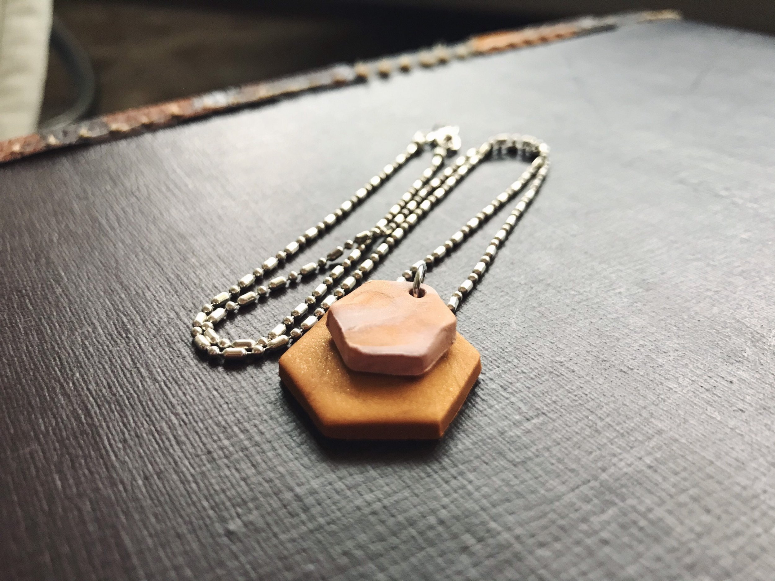 https://i.etsystatic.com/23351373/r/il/b63ef1/2693582637/il_fullxfull.2693582637_fj6t.jpg