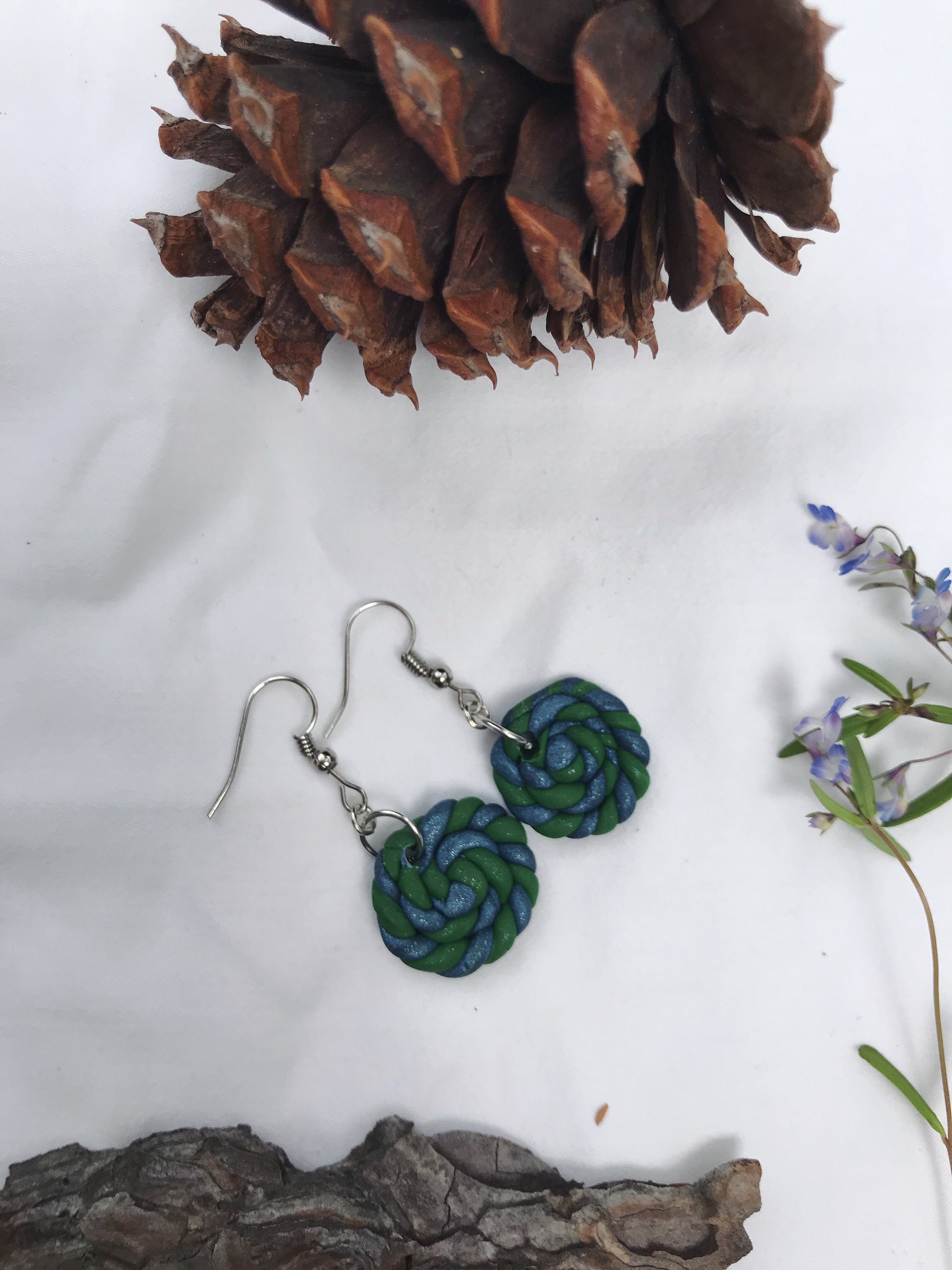 https://i.etsystatic.com/23351373/r/il/c74847/2369008027/il_fullxfull.2369008027_rr7g.jpg