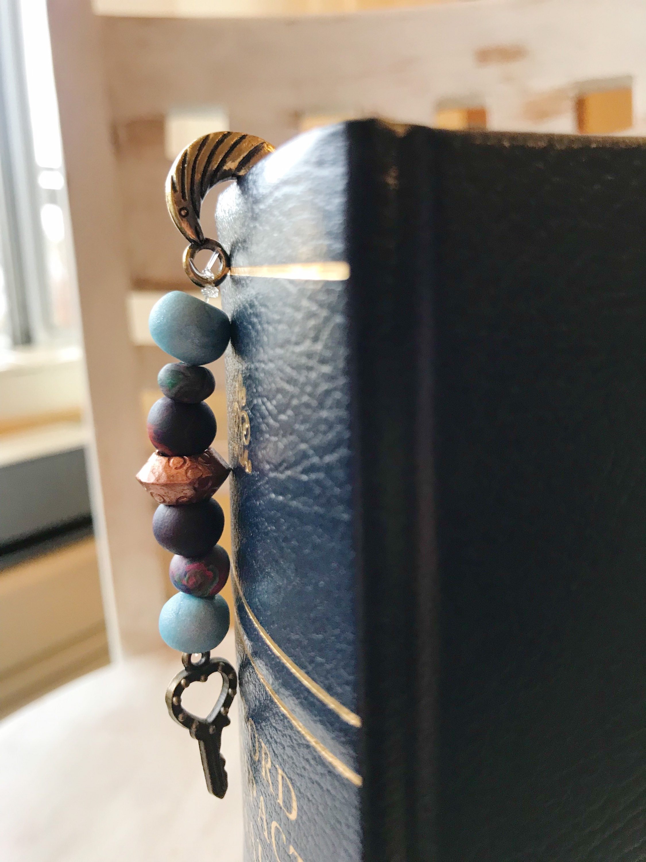 https://i.etsystatic.com/23351373/r/il/15b4b9/3429136946/il_fullxfull.3429136946_t05c.jpg