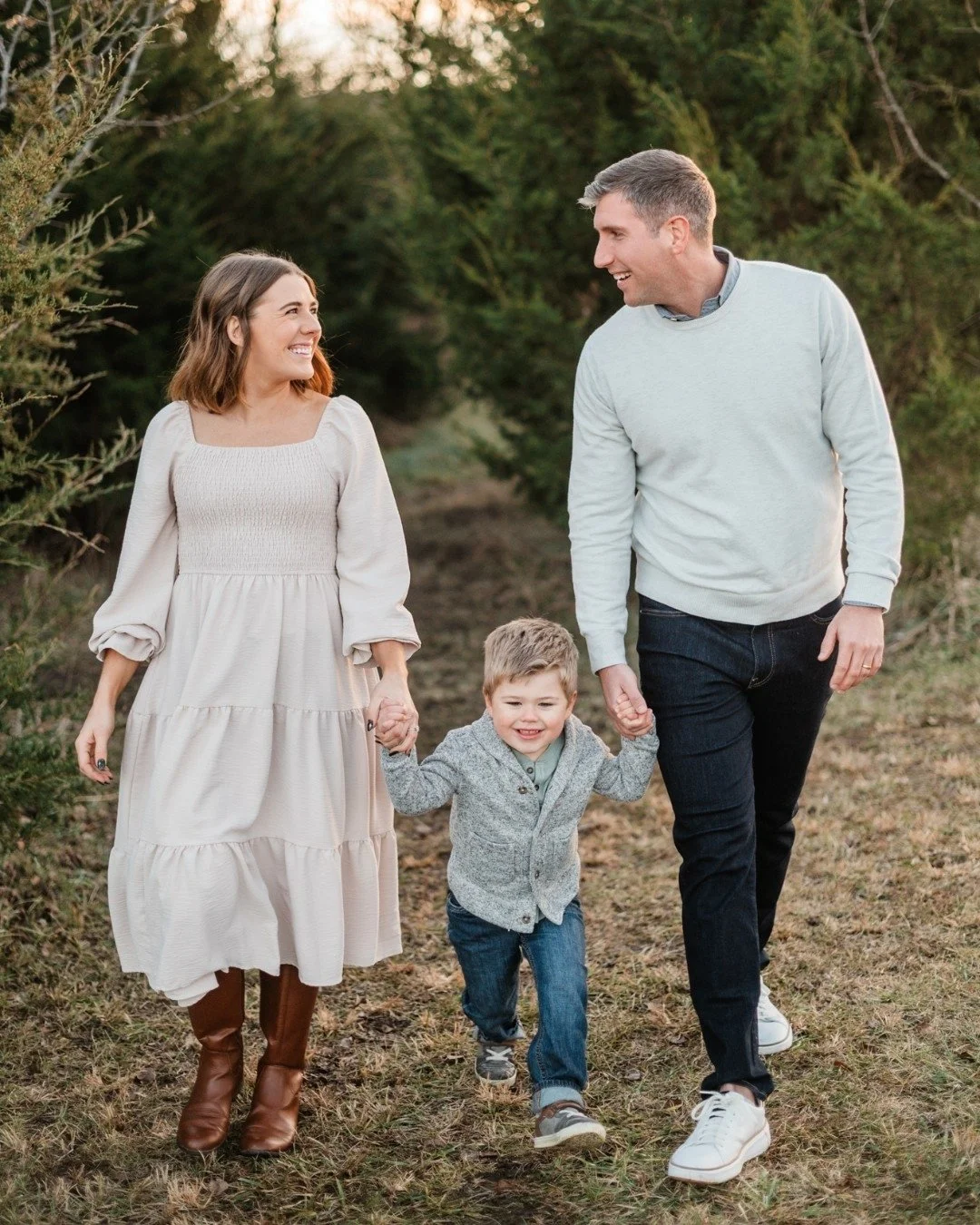 Spring is coming, and so is that golden hour light that makes everything look like a dream. 🌿

If a family session has been on your list, this is your sign. I'm booking spring sessions now and spots fill up faster than you'd think &mdash; especially
