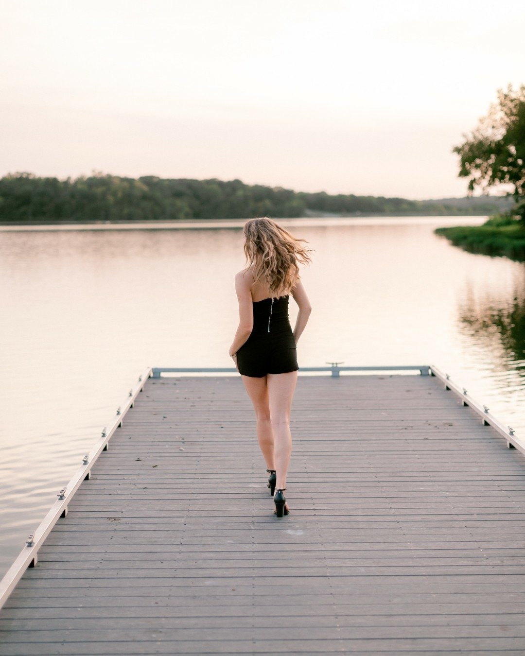 Senior sessions are supposed to feel like you &mdash; not stiff, not overdone, not like every other senior photo you've ever seen. Just you, in this moment, before the next big thing starts. That's what we're going for. 

Spring senior sessions are o