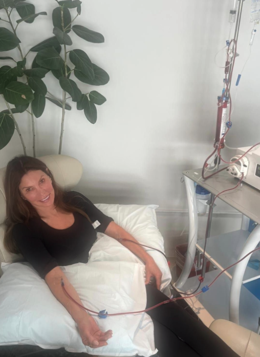 EBOO (Extracorporeal Blood Oxgenation &amp; Ozonation