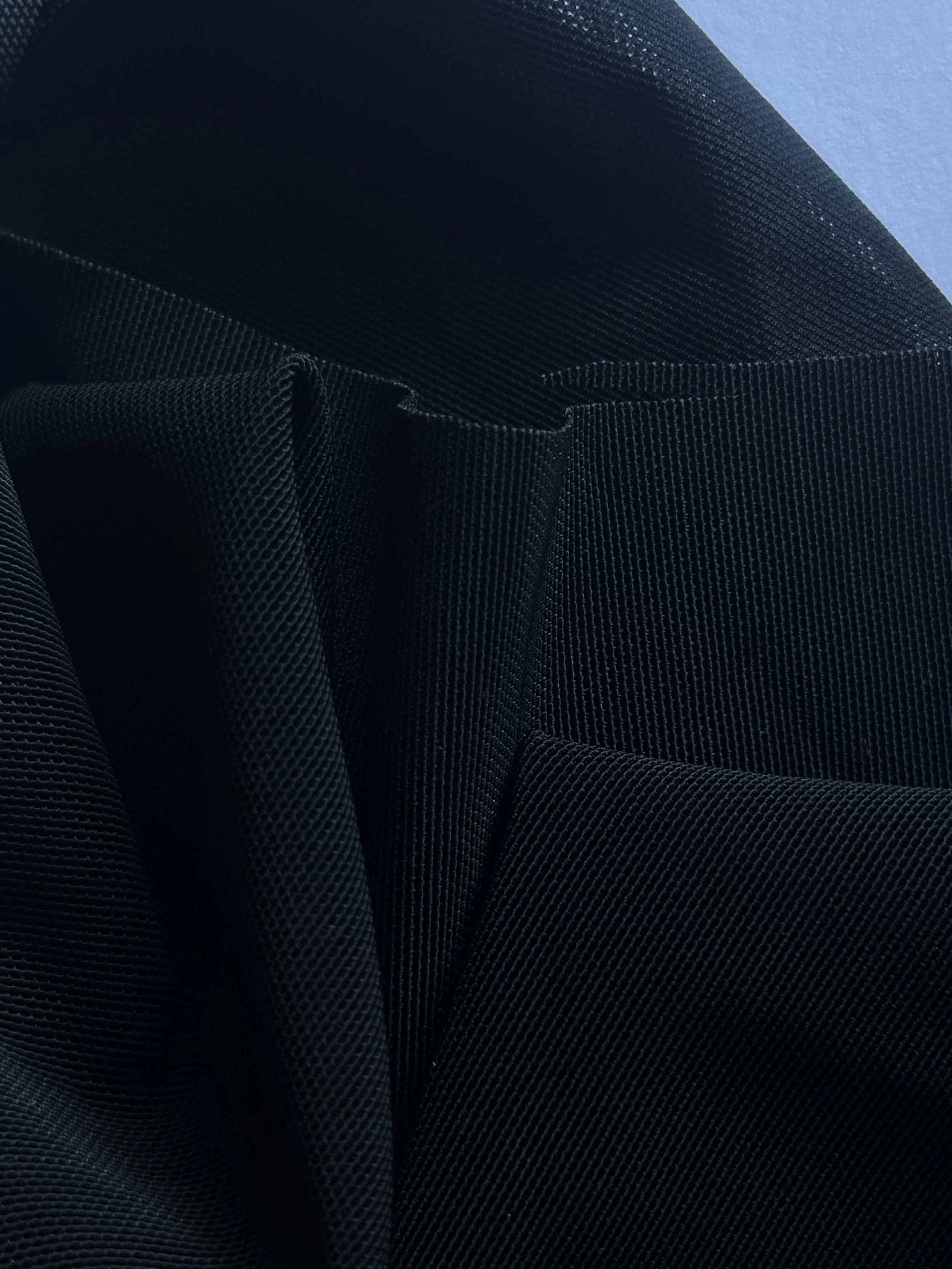 1/2 Yard 240GSM Nylon Powernet - Noir