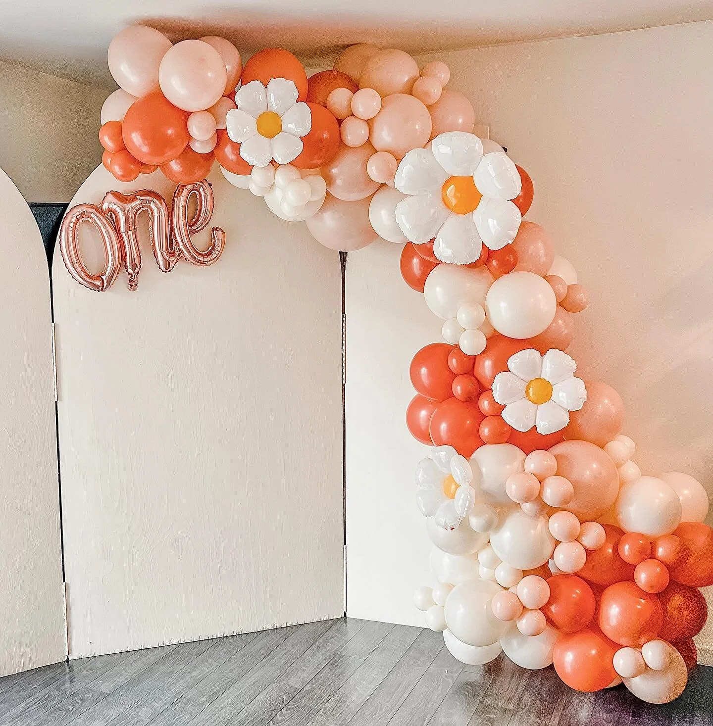 &ldquo;One groovy babe&rdquo; party for the cutest one year old! These boho colors are some of my favorites and I am seeing them pop up all over my floral and balloon pages 😍 I am betting it will be a popular theme this spring!! Thank you @beniciame
