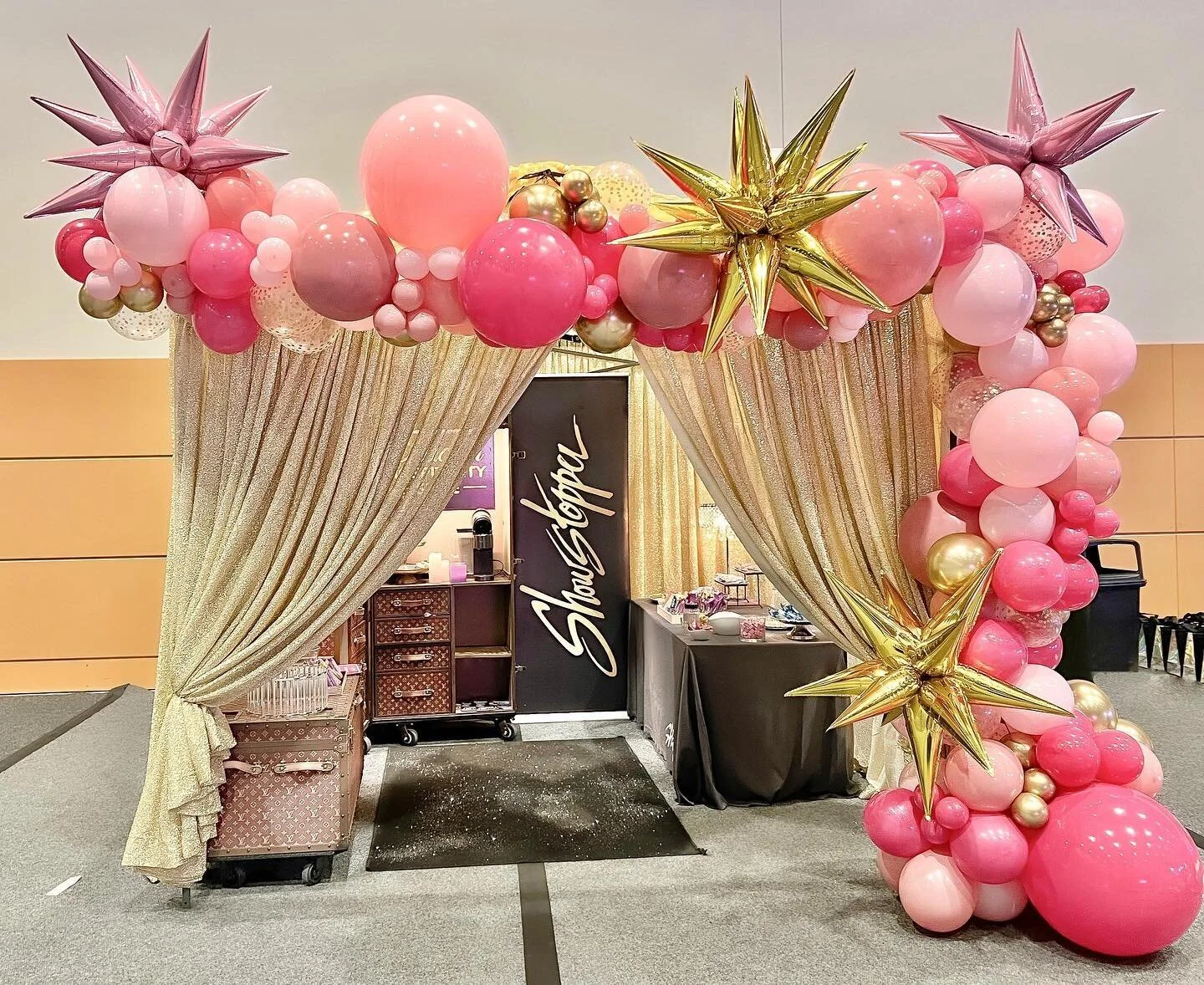 What a fun day this was setting up at the same time they were prepping for a @goshowstopper dance weekend! Their team was like a well oiled machine and it was amazing watching them setup for this large scale event. 

Funny story - @goshowstopper is b