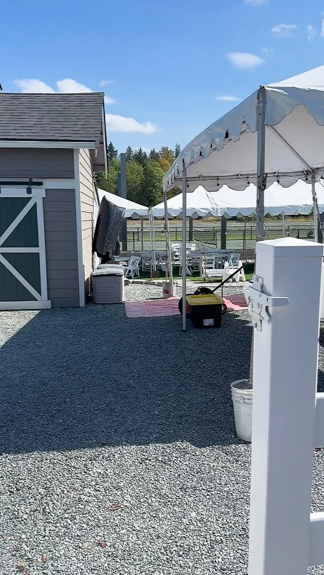 There's nothing quite like a perfect day for an epic celebration! Topiary clusters are my favorite way to add a touch of elegance to event tents. They make such an impact on a large space!
Sometimes in my business I have the pleasure of working with