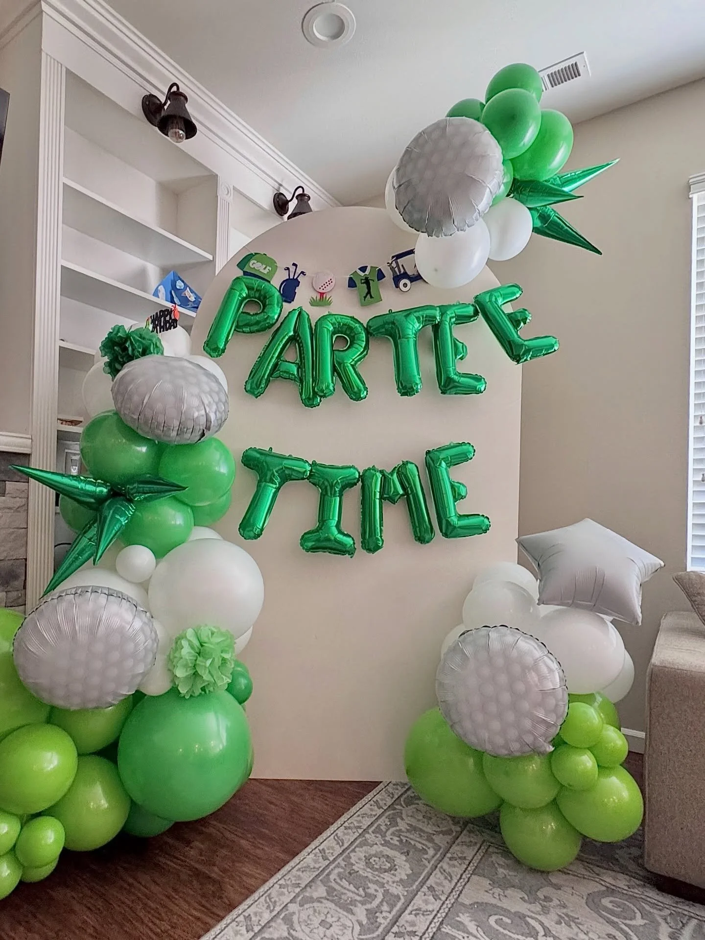 Golf theme for my sweet boy who turned 14 this week! No one prepared me for the transition of bday themes as my kids get older. We went from trains to Star Wars, to Fortnite to golf and the shift is jarring 🤣🤣

I&rsquo;m in love with these golf num