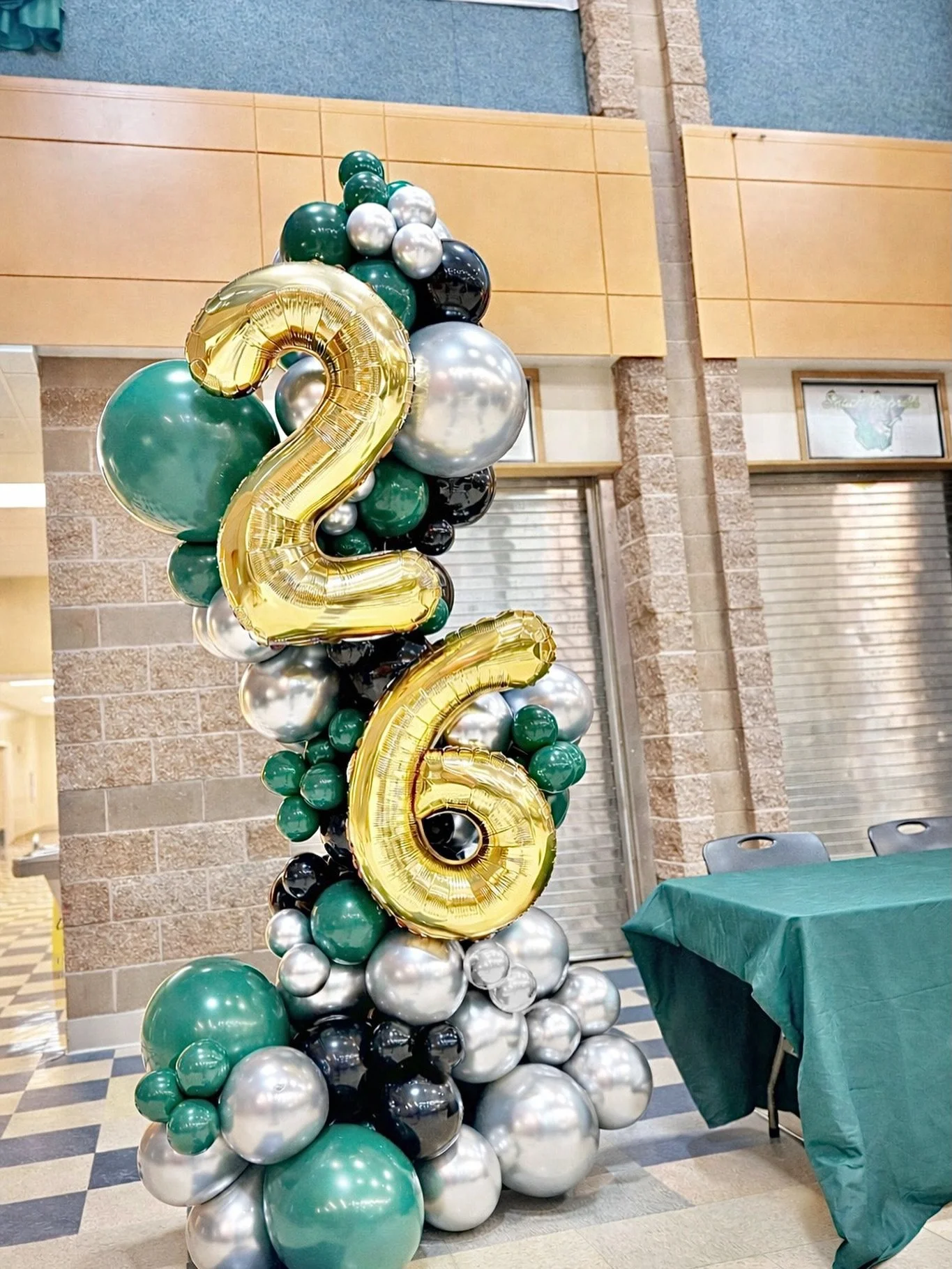 Despite recent posts/stories, I'm still delivering joy while raising these adorable puppies!!! 😆🤣

Grad season is sneaking up and June is the busiest month of the year! I'll be offering these freestanding towers for delivery as well as columns for 