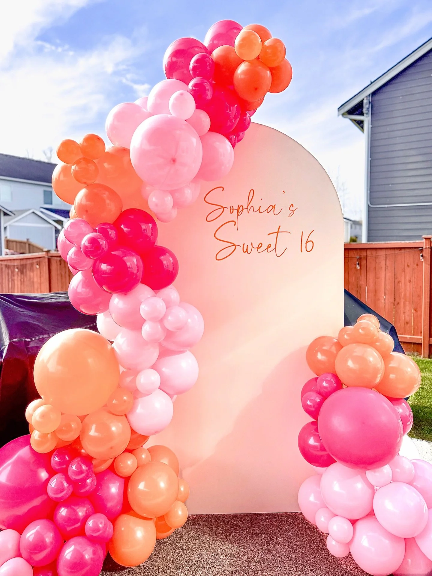 The weather certainly got the memo for this tropical vibe Sweet 16 party that had me dreaming of the beach 🏖️Thank you @britters328 for inviting me to be part of your daughter&rsquo;s celebration! Happy BirthdaySophia!!

My panel comes with custom v