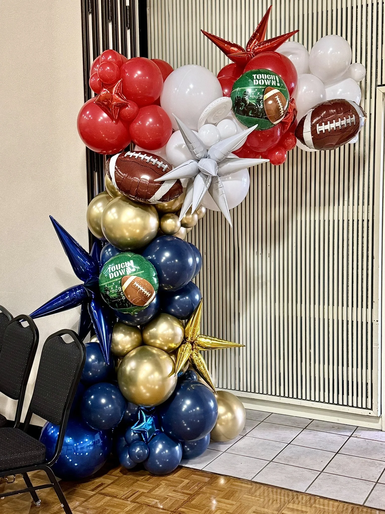 football-balloon-garland-puyallup.JPEG