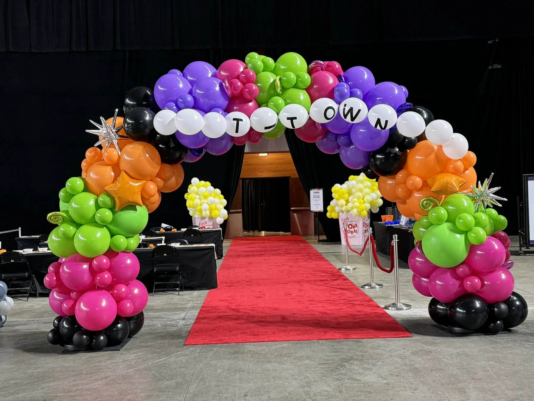 tacoma-balloon-arch-event-decor-t-town-red-carpet.JPEG