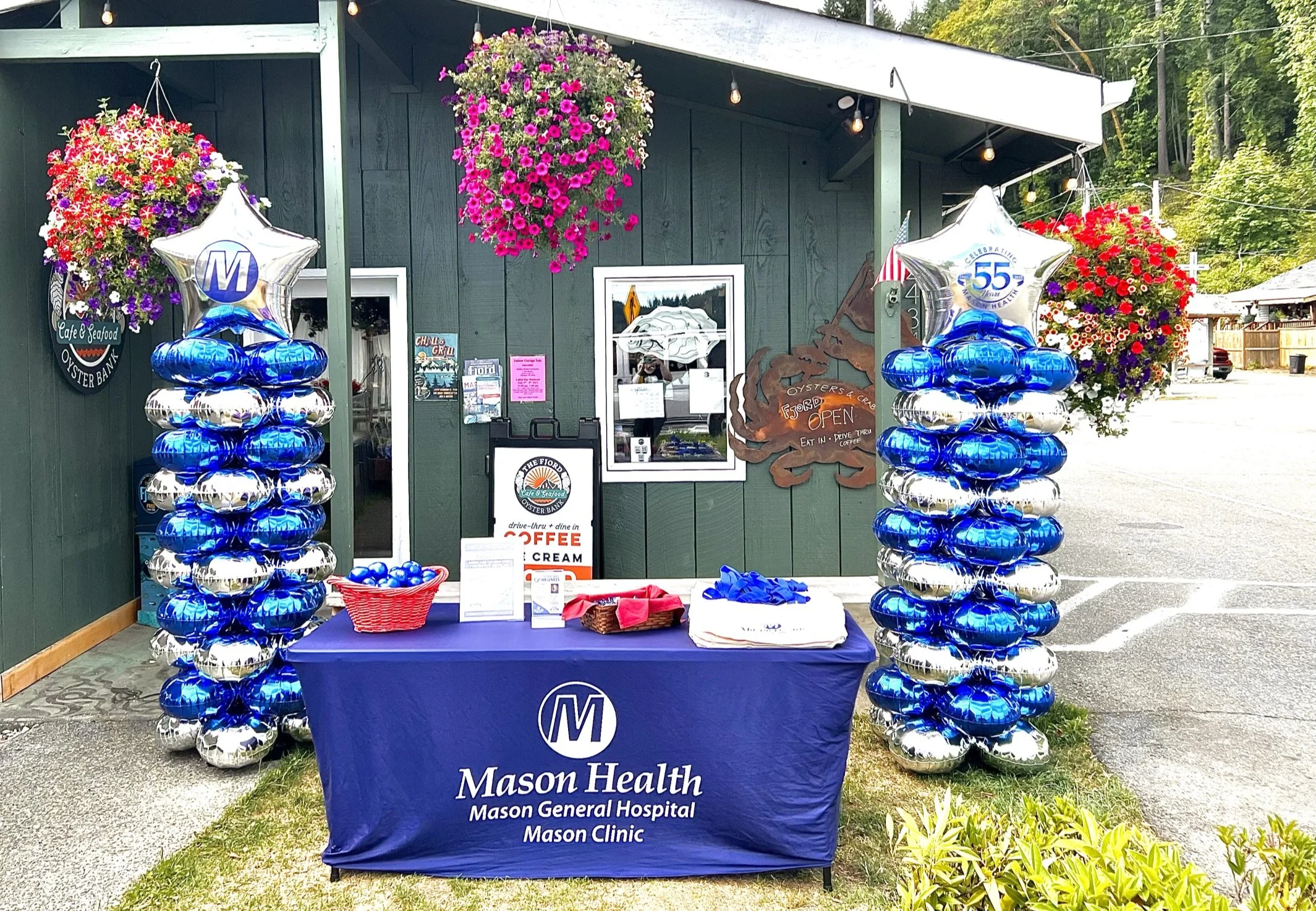 healthcare-balloon-decorations-mason-county-mylar.JPEG