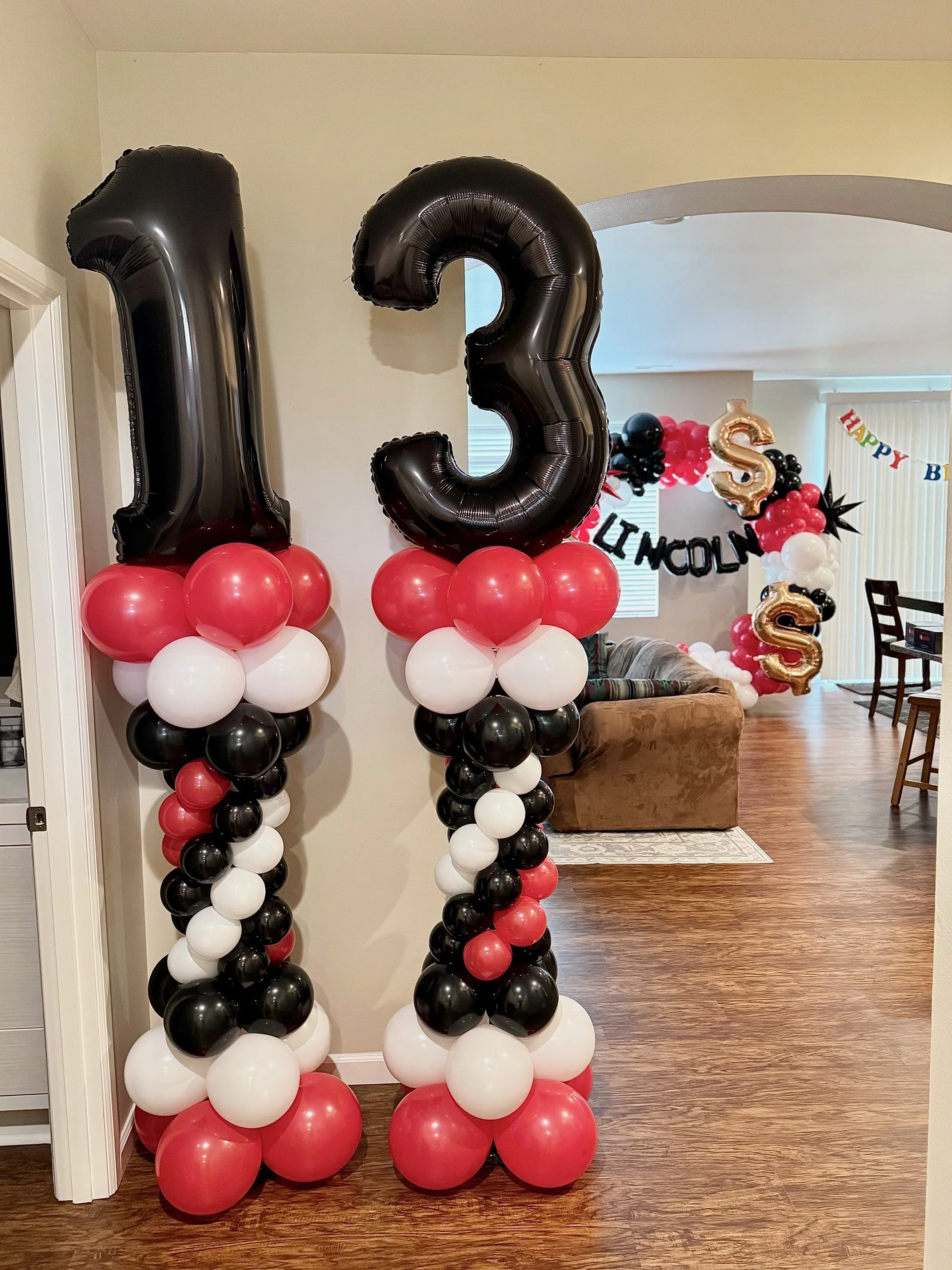 13-birthday-balloon-pillars-puyallup.jpg