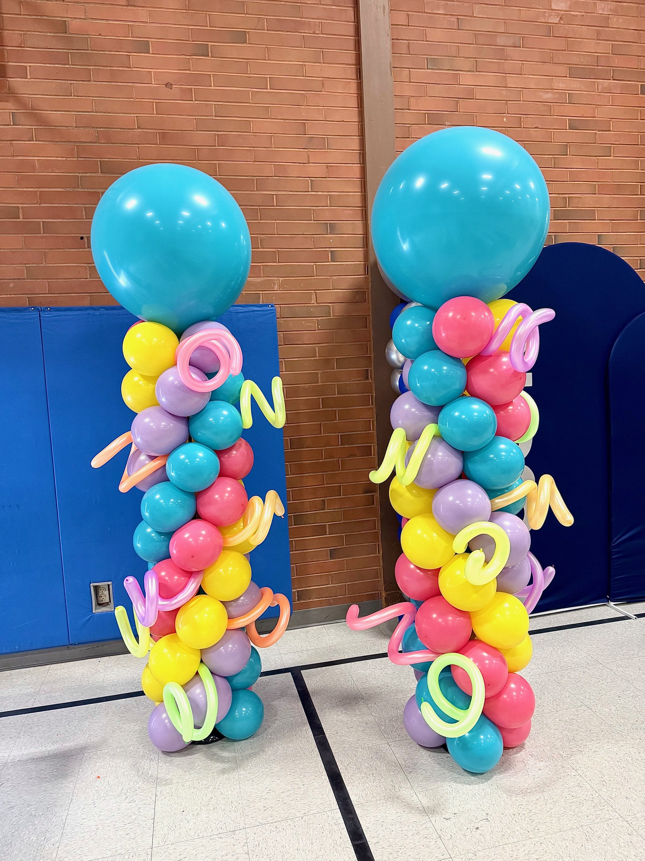 bright-balloon-pillars-event-decor-tacoma.jpg