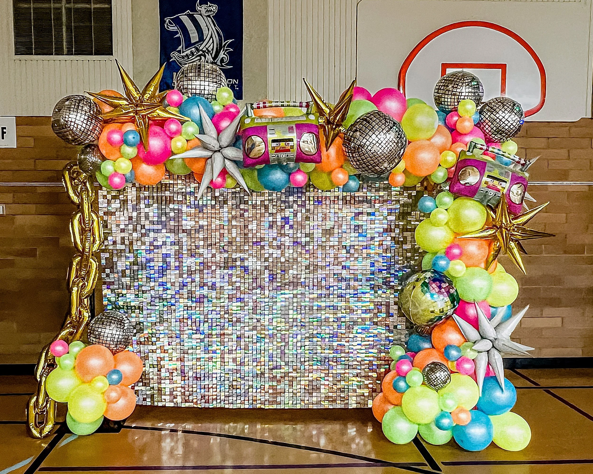 balloon-shimmer-wall-colorful-garland-high-school-dance-backdrop-puyallup.jpeg