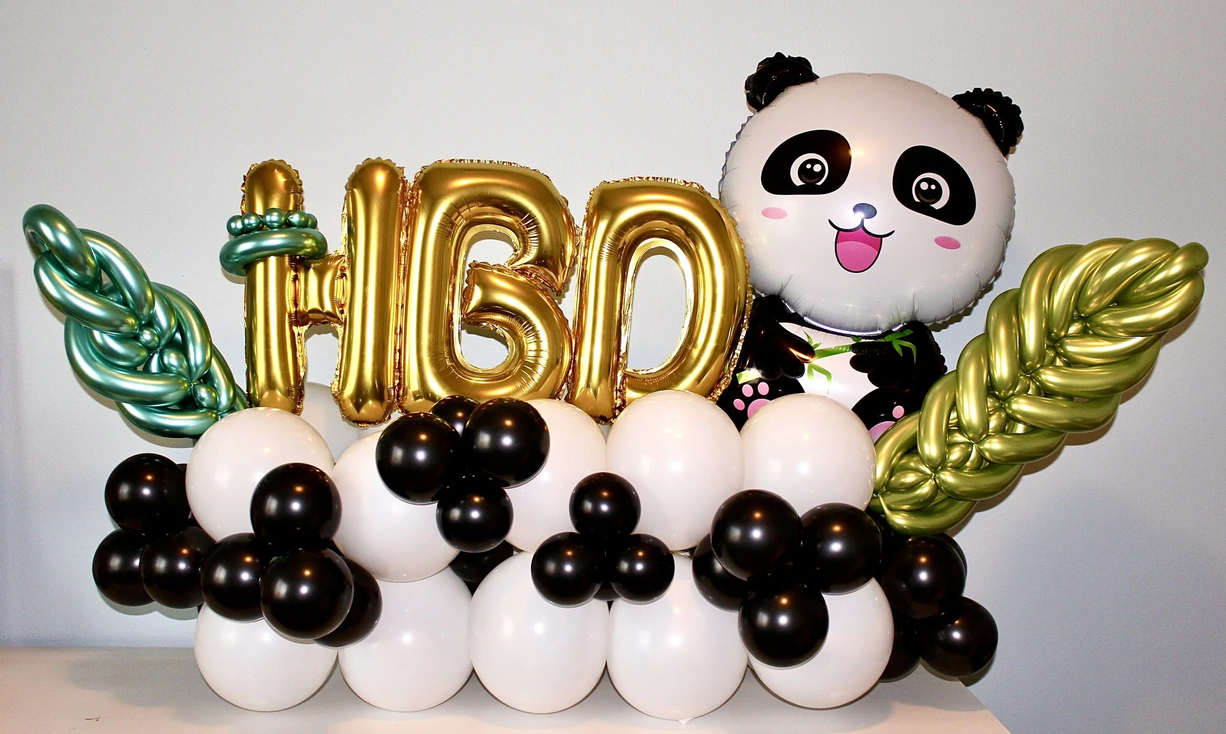 birthday-party-balloon-decor-panda-puyallup.JPEG