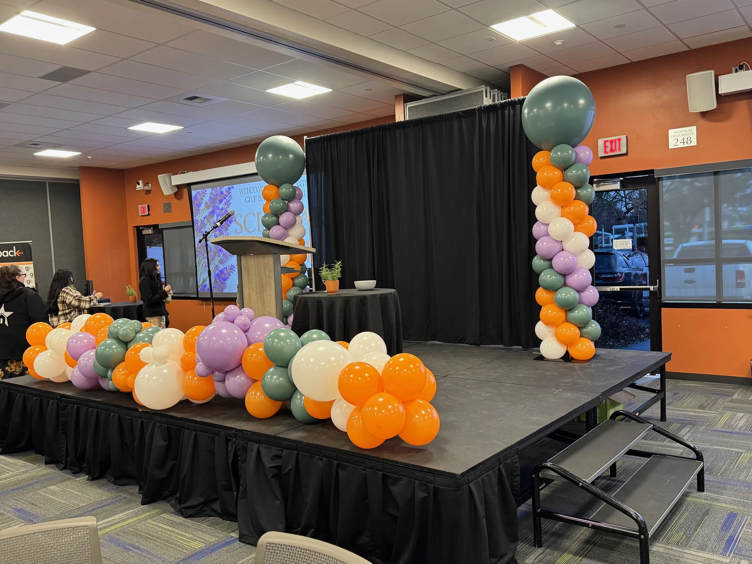 corporate-event-decor-services-balloon-design-on-stage-tacoma.jpg