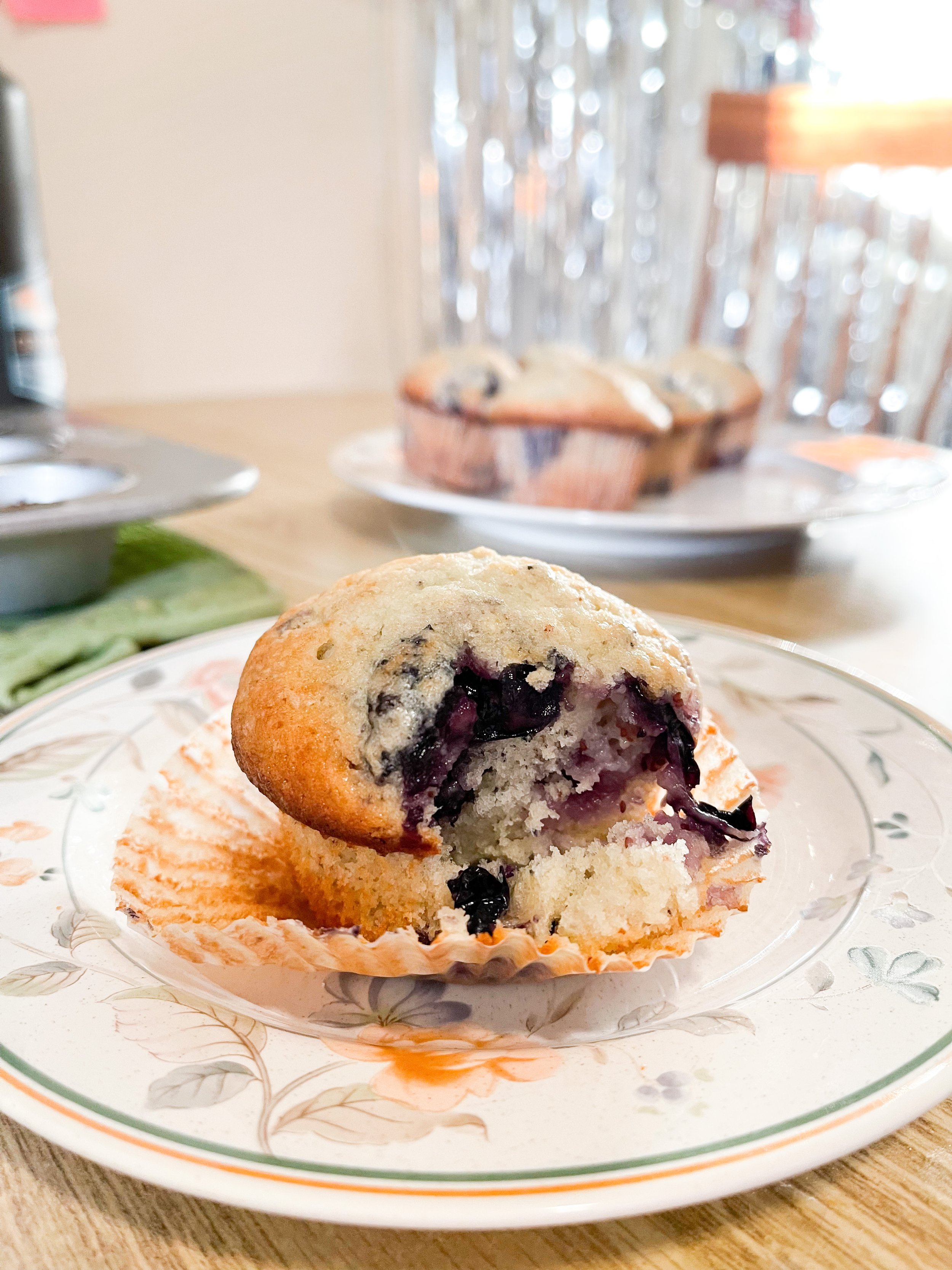 easy to make, simple, recipe, blueberry muffins, classic, breakfast, snack, gooey, delicious, yummy