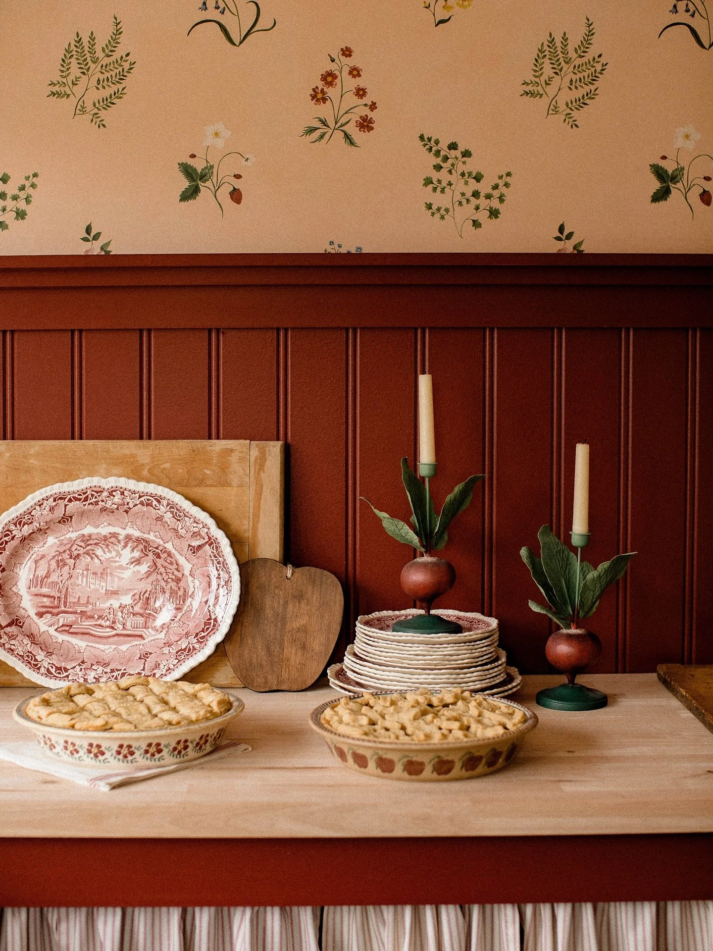 I cannot thank you enough for your interest in our heirloom pie workshops. This year, guests traveled from across the United States (as far as California!) and parts of Canada to bake my great grandmother’s pies with us here at Pantry Hill - an