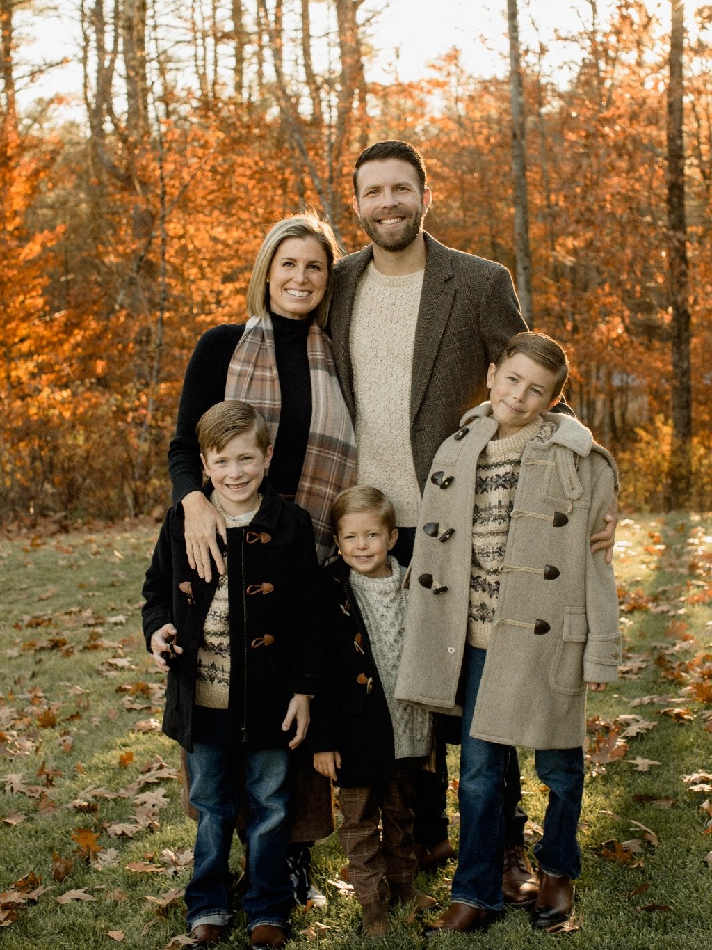 Wishing you a warm and cozy Thanksgiving from all of us here at Pantry Hill. 🍂🦃🥂 #pantryhill Photos: @ivyandtweed