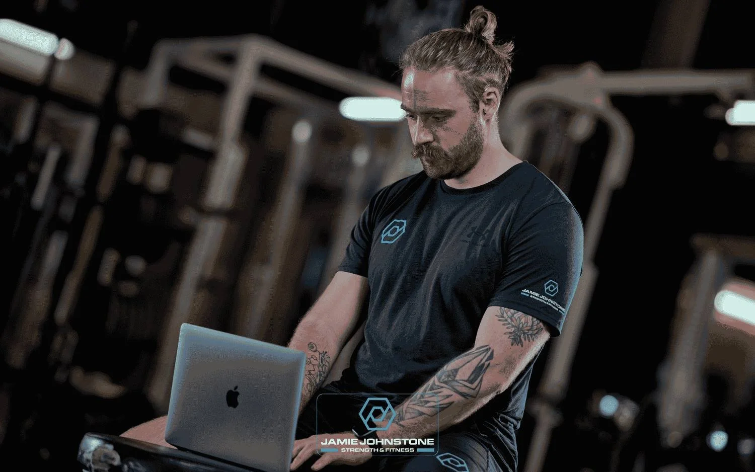 Do I Need an Online Personal Trainer… or Can I Do It Myself?
