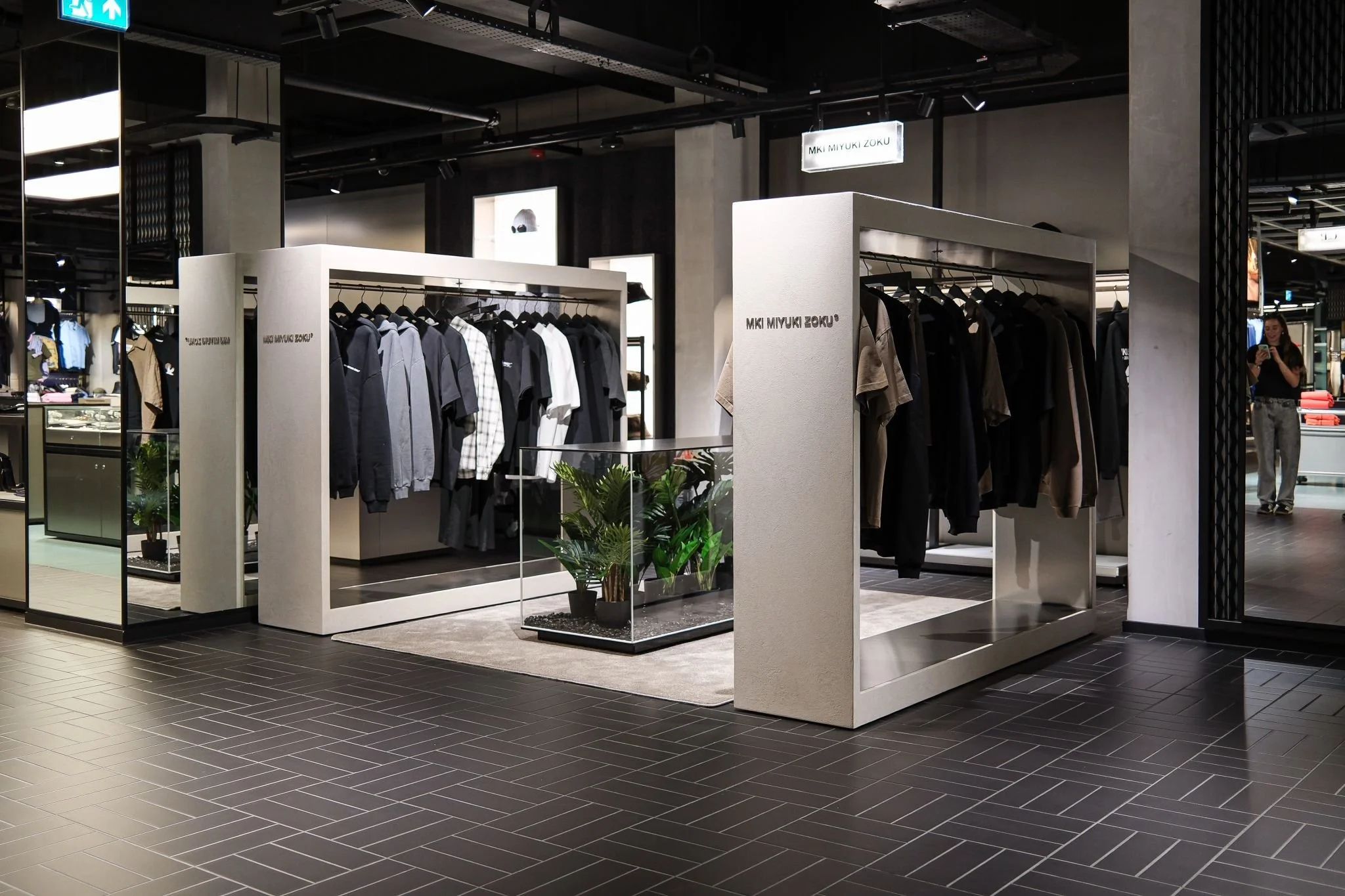 MKI MIYUKI ZOKU | Flannels