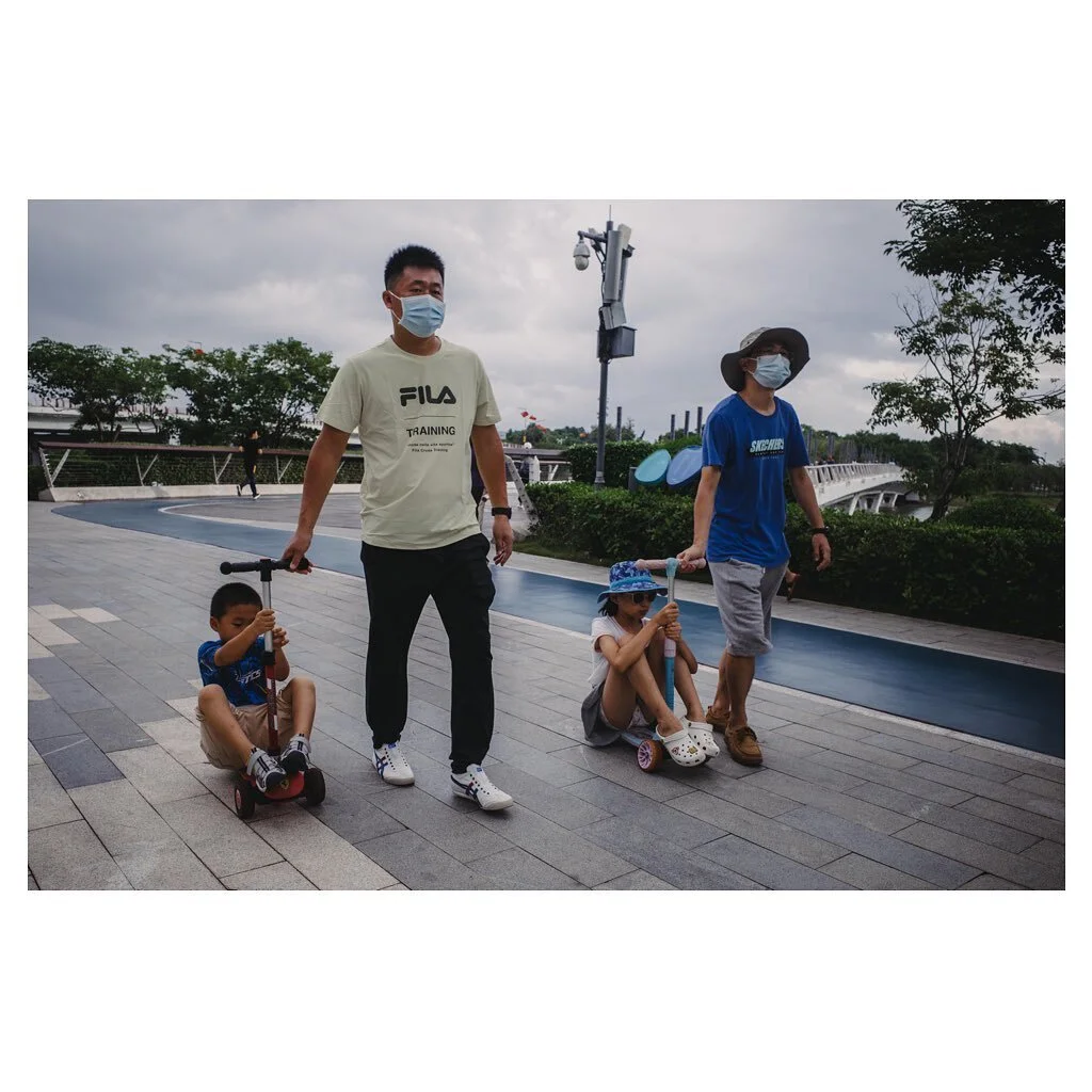 Parents

#children #park #shenzhen #streetphotography #ricoh #ricohgr #ricohgriii #ricohgr3 #magnumphotos #magnum #natgeo