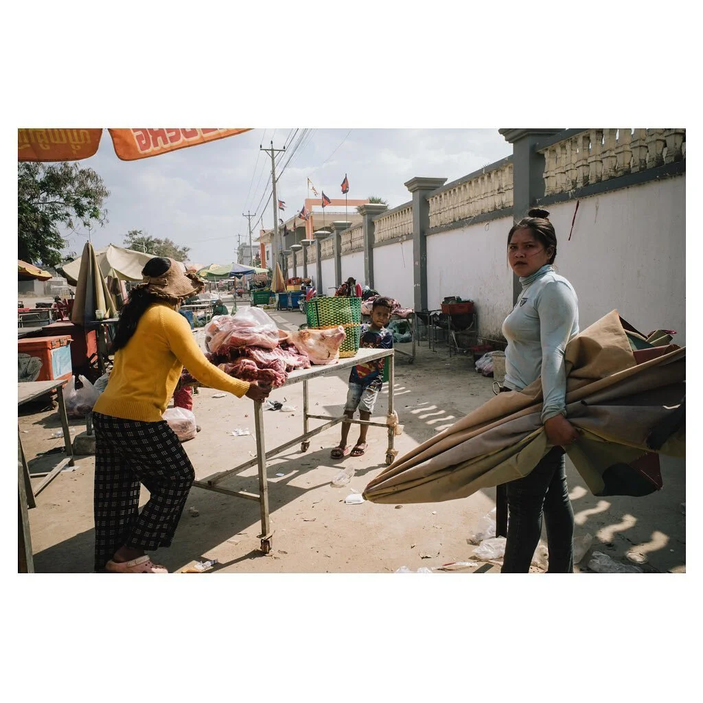 Hawkers in Cambodia 

#hawkers #cambodia #streetphotography #ricohgr #ricohgr3