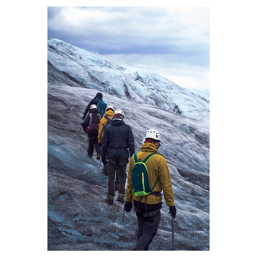 Glacier walk

#iceland #glacier #leica #leicam11