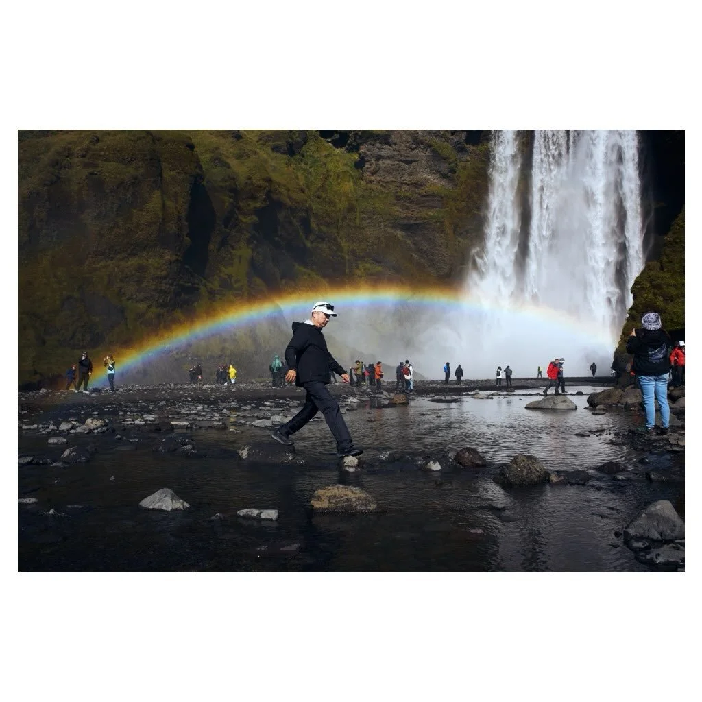Crossing, Sk&oacute;gafoss 

#iceland #skogafoss #leica #leicam11