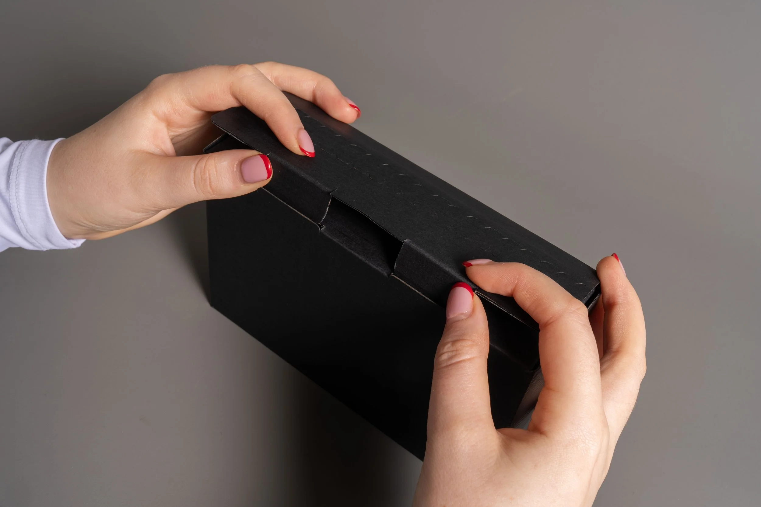 Corrugated jewellery shipping boxes