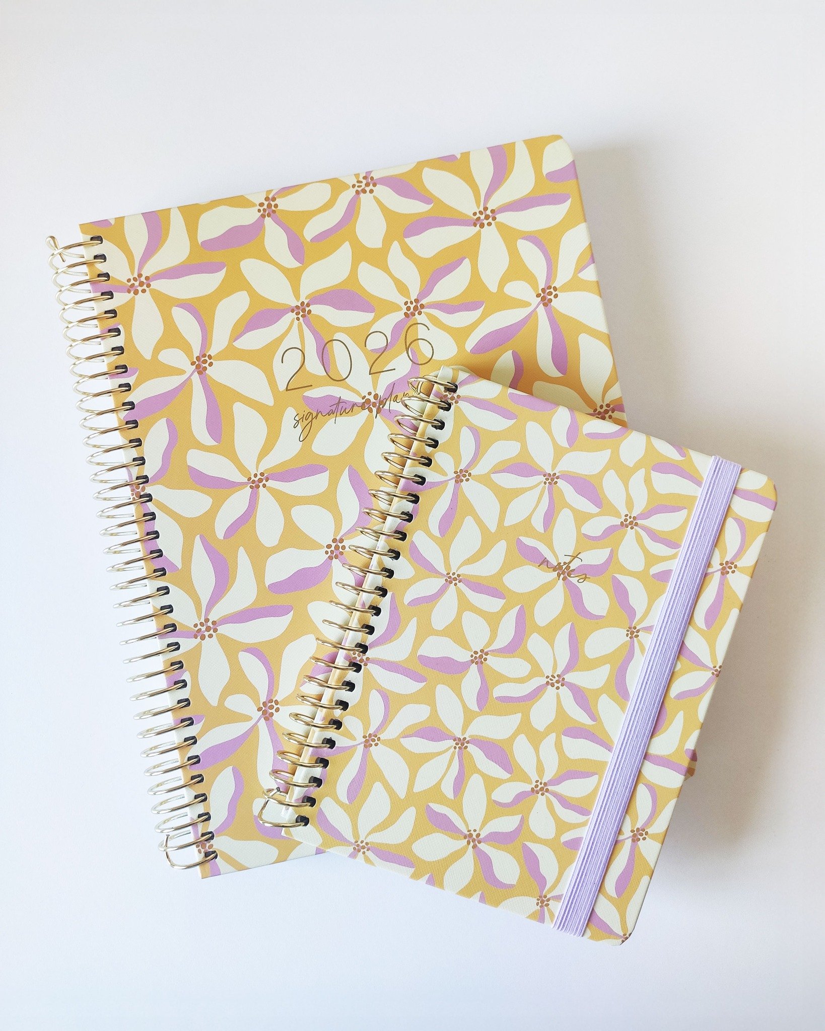 It does not always happen that I get my hands on the products that come to life with my patterns, but when it does, it reignites the spark and motivation to keep going ✨

This was the collaboration with @mrsedgarsclass from last year, which I'm very 