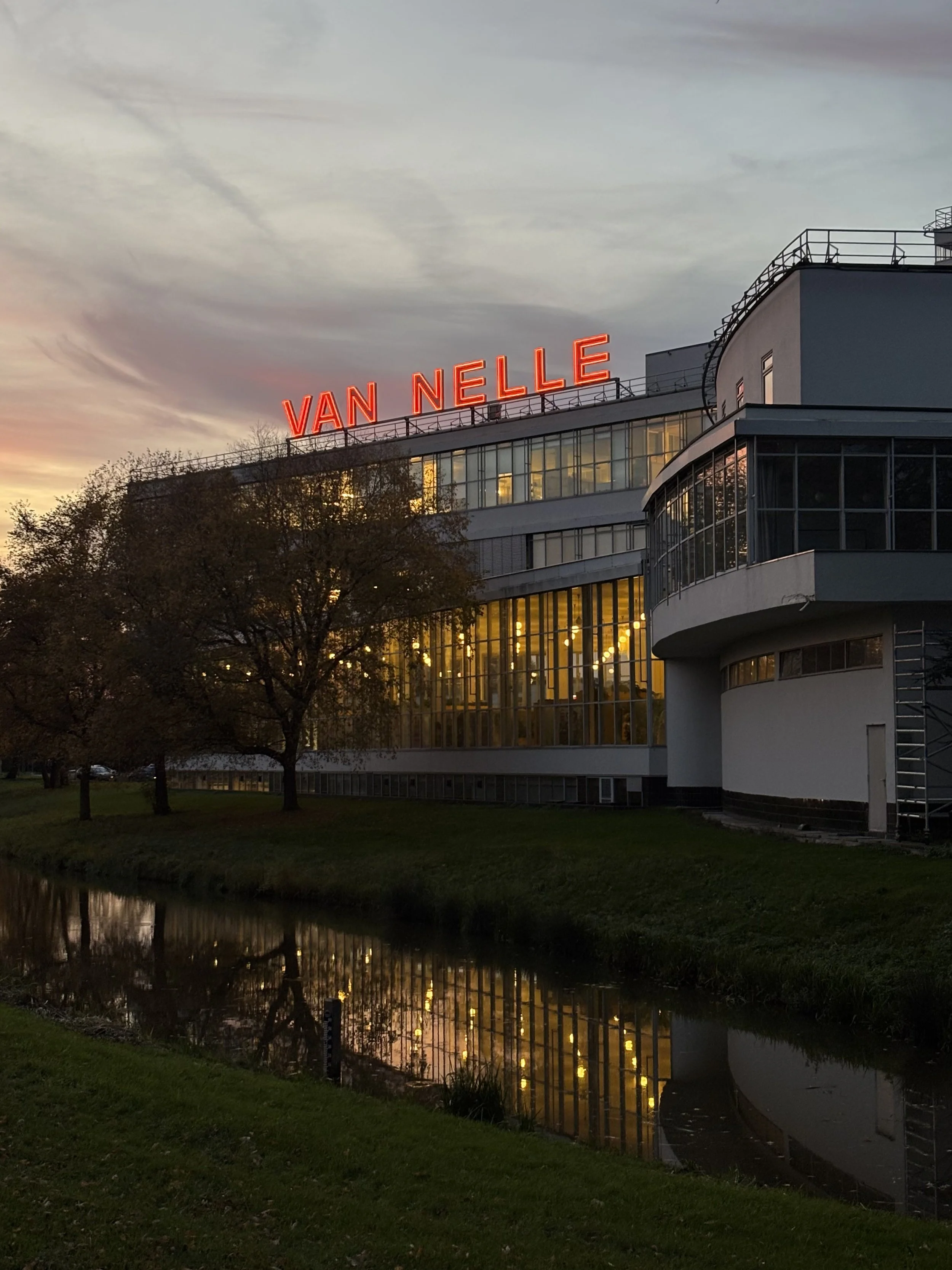 We zitten hier niet zomaar