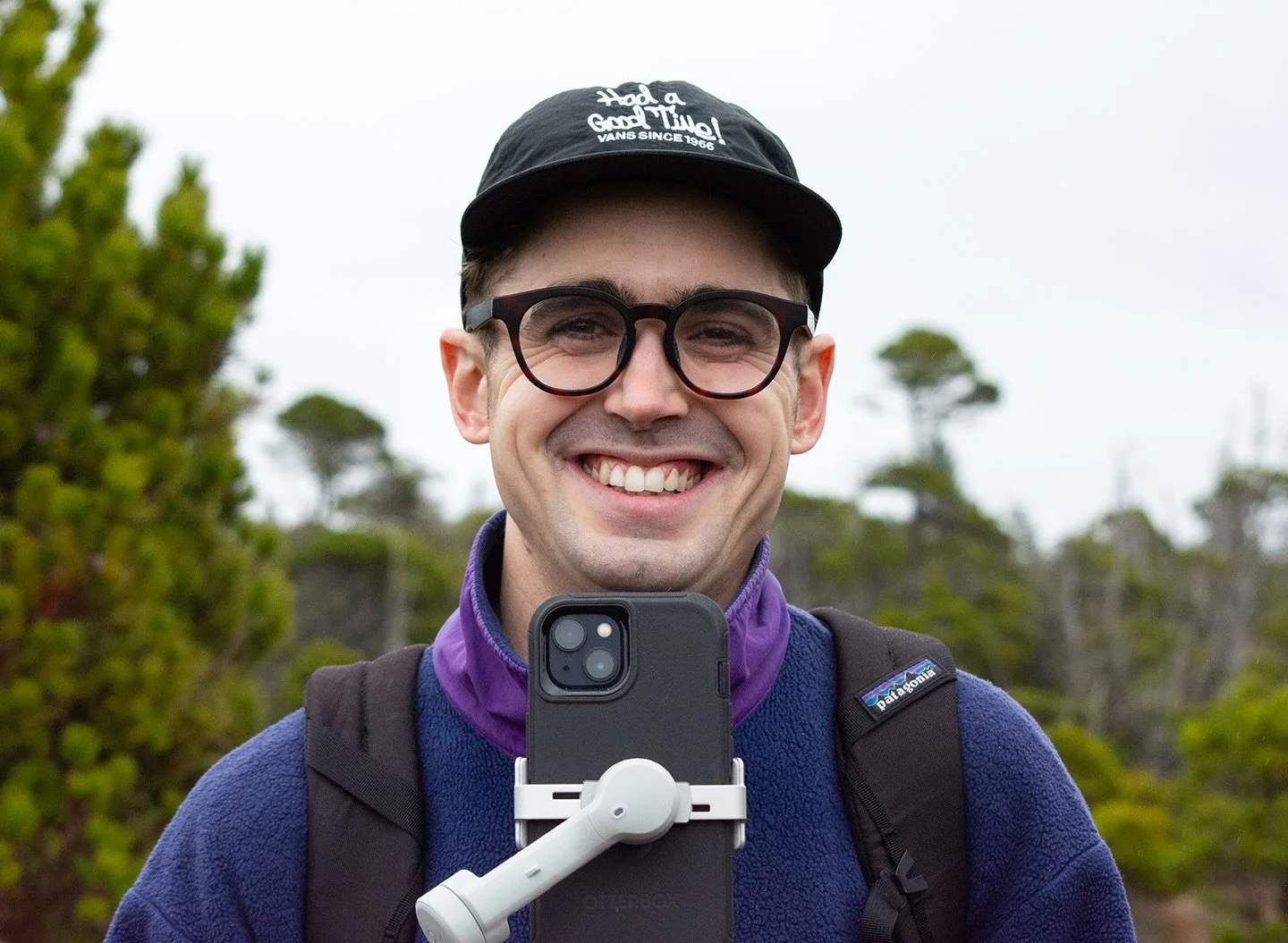 Portrait of @sketchbookjake in Tofino. 🌲🌊

Vancouver folks! If you are looking to have some professional headshots, lifestyle photos or maybe even photos with your family or partner taken, I have availability Friday, February 6th.

⭐️ DM to book ⭐️
