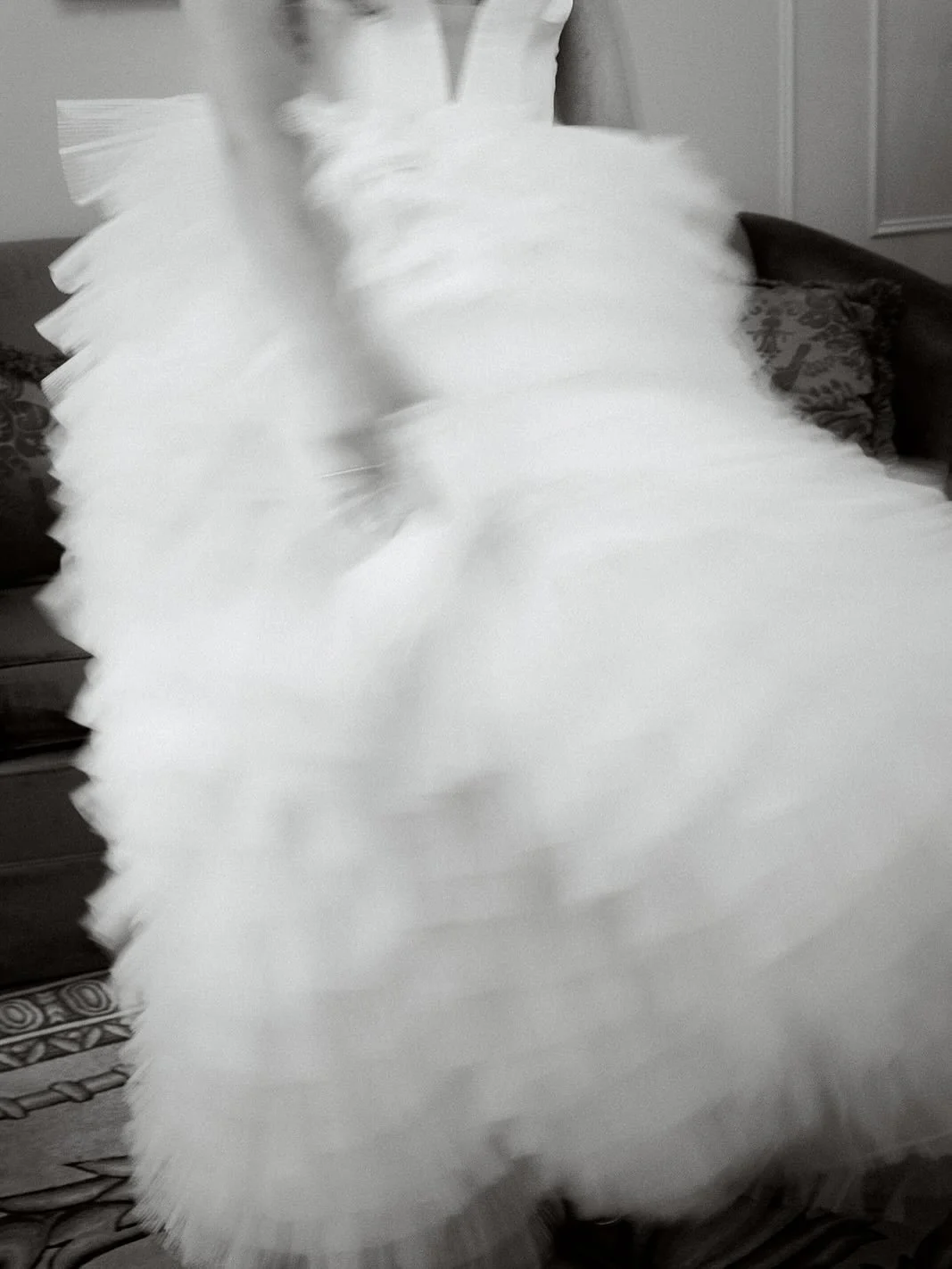 I&rsquo;m still not over the incredible texture of Kelsey&rsquo;s @ritavinieris dress. I love these portraits taken at the Plaza- it was the perfect backdrop for this showstopper of a gown. @kelseykazmierczak @tomdlamothe 
Bridal gown: @ritavinieris 
