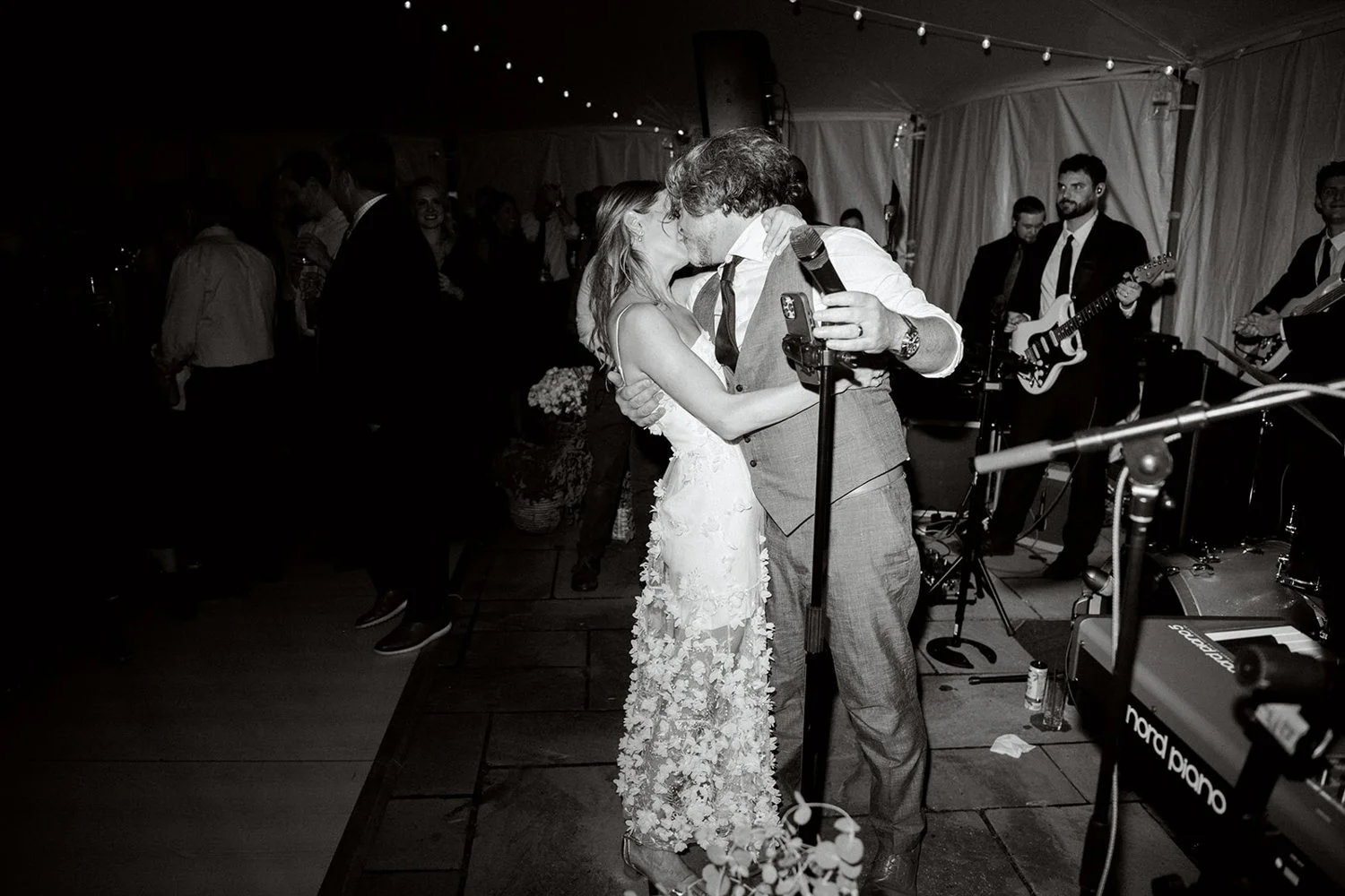 2025.41-Scribner'sLodge-CatskillsWedding-OliviaChristinaPhoto-25.jpg