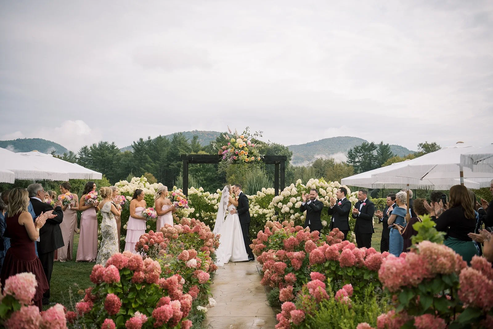 ThePromiseGardens-Wedding-OliviaChristinaPhoto00038.jpg
