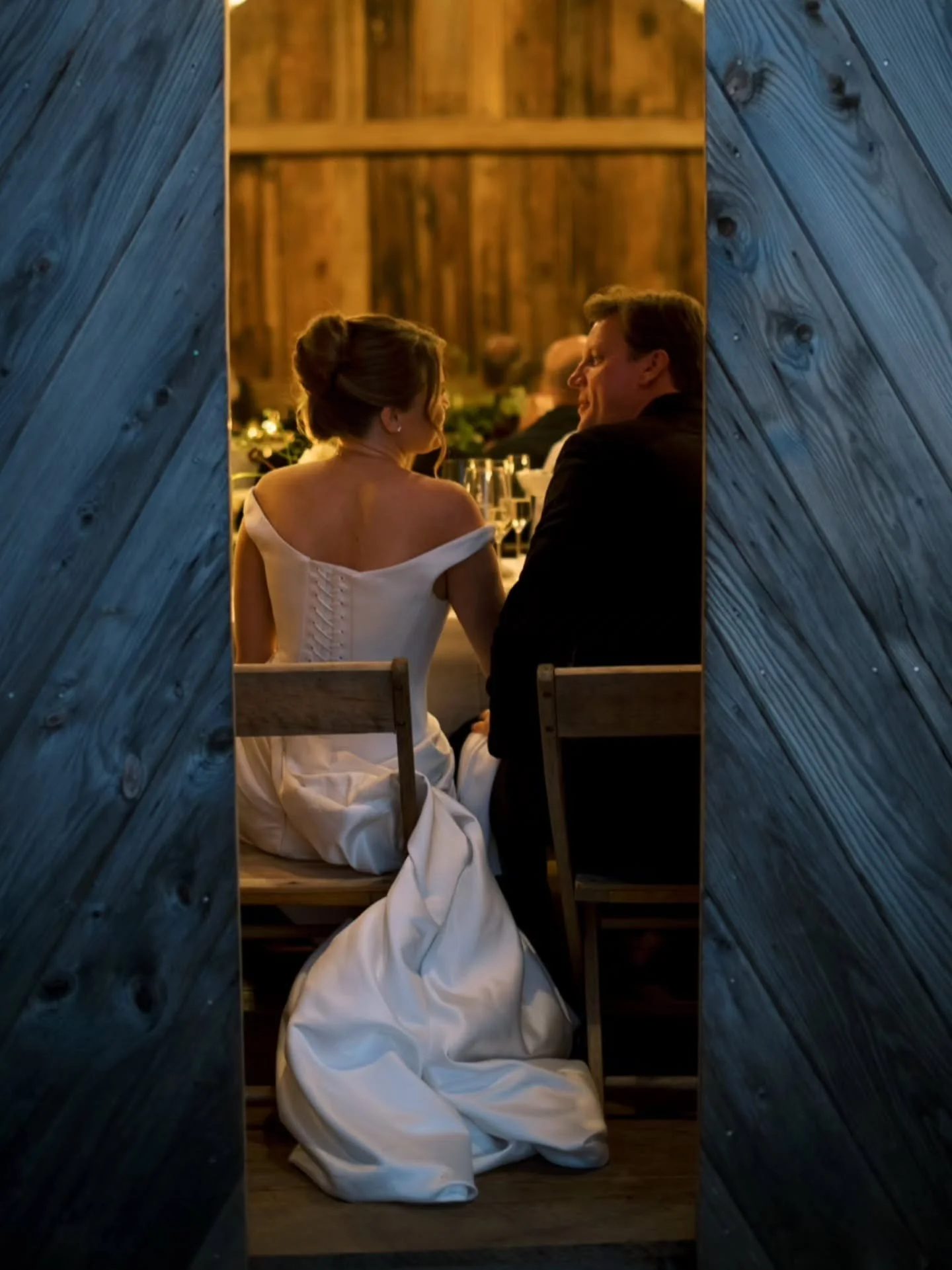 A small glimpse into the beautiful wedding that ended my 2026 season. Cannot wait to share more from this beautiful day at @hayfieldcatskills with Taylor + Eric.