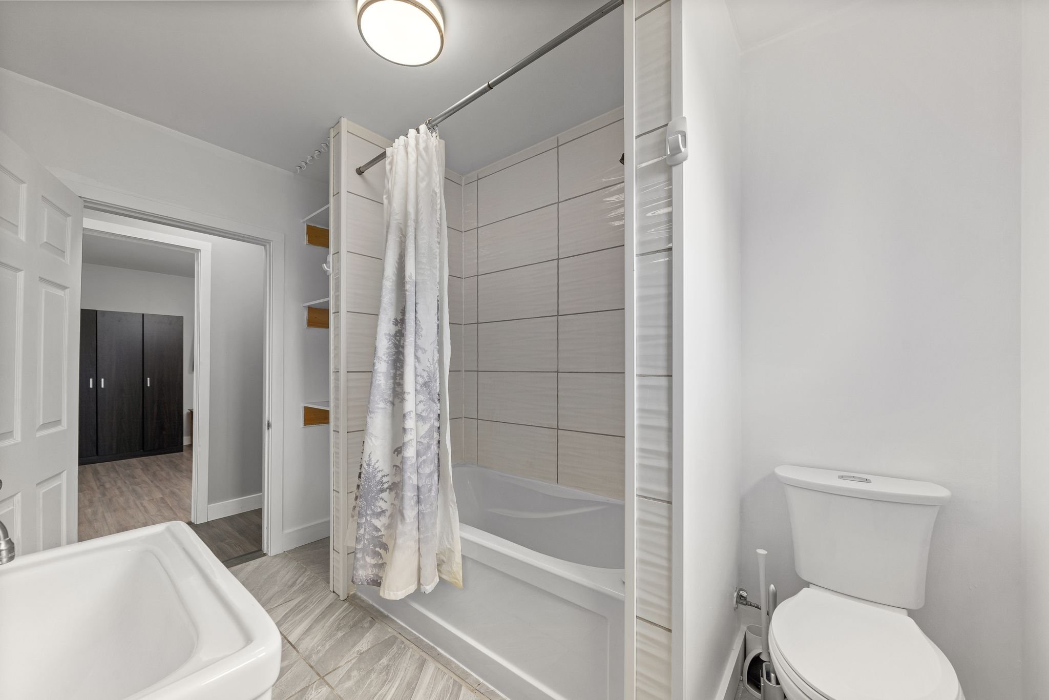 45-96 Hungerford St Tweed, ON.jpg