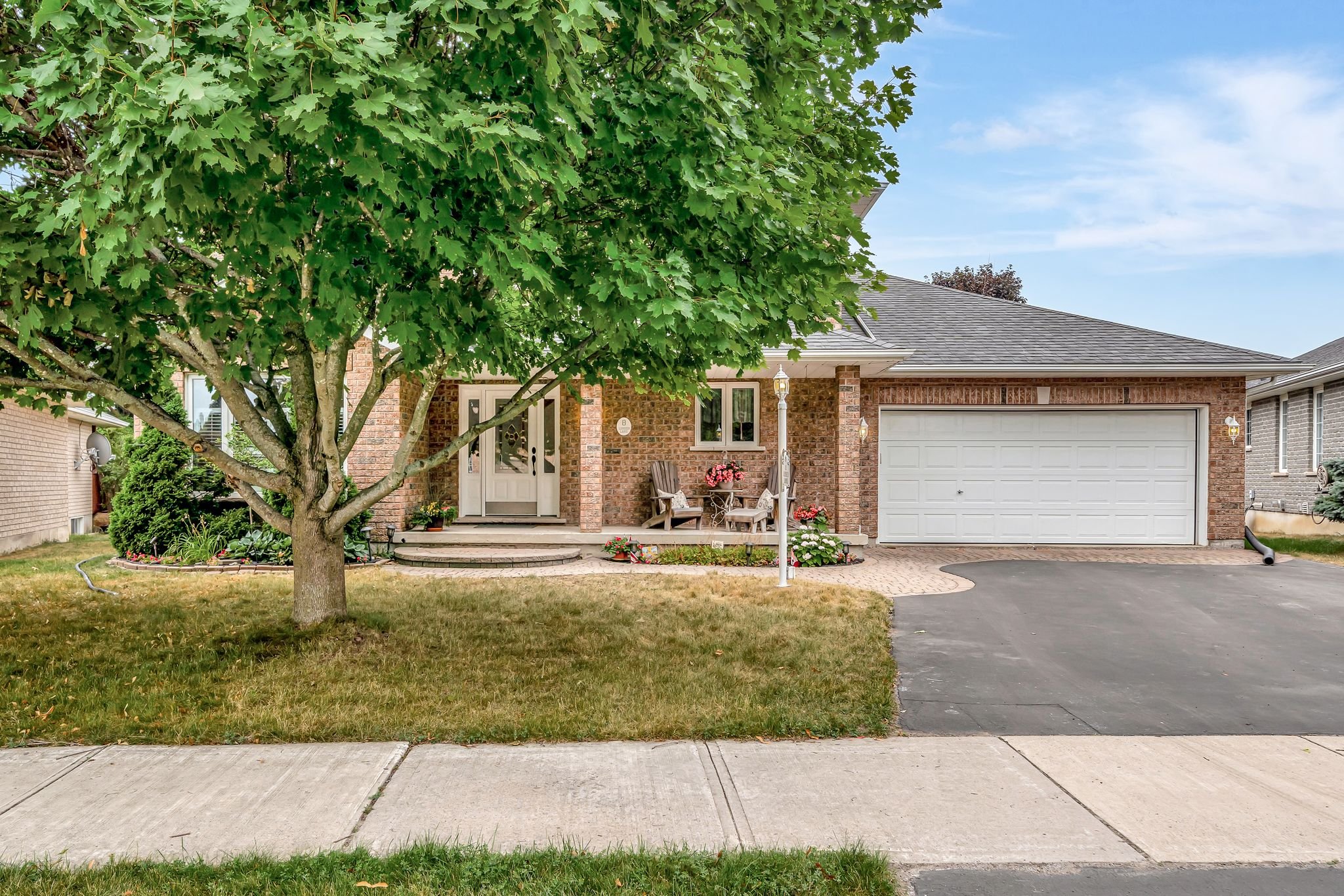 1-8 Linden Ln Belleville, ON.jpg
