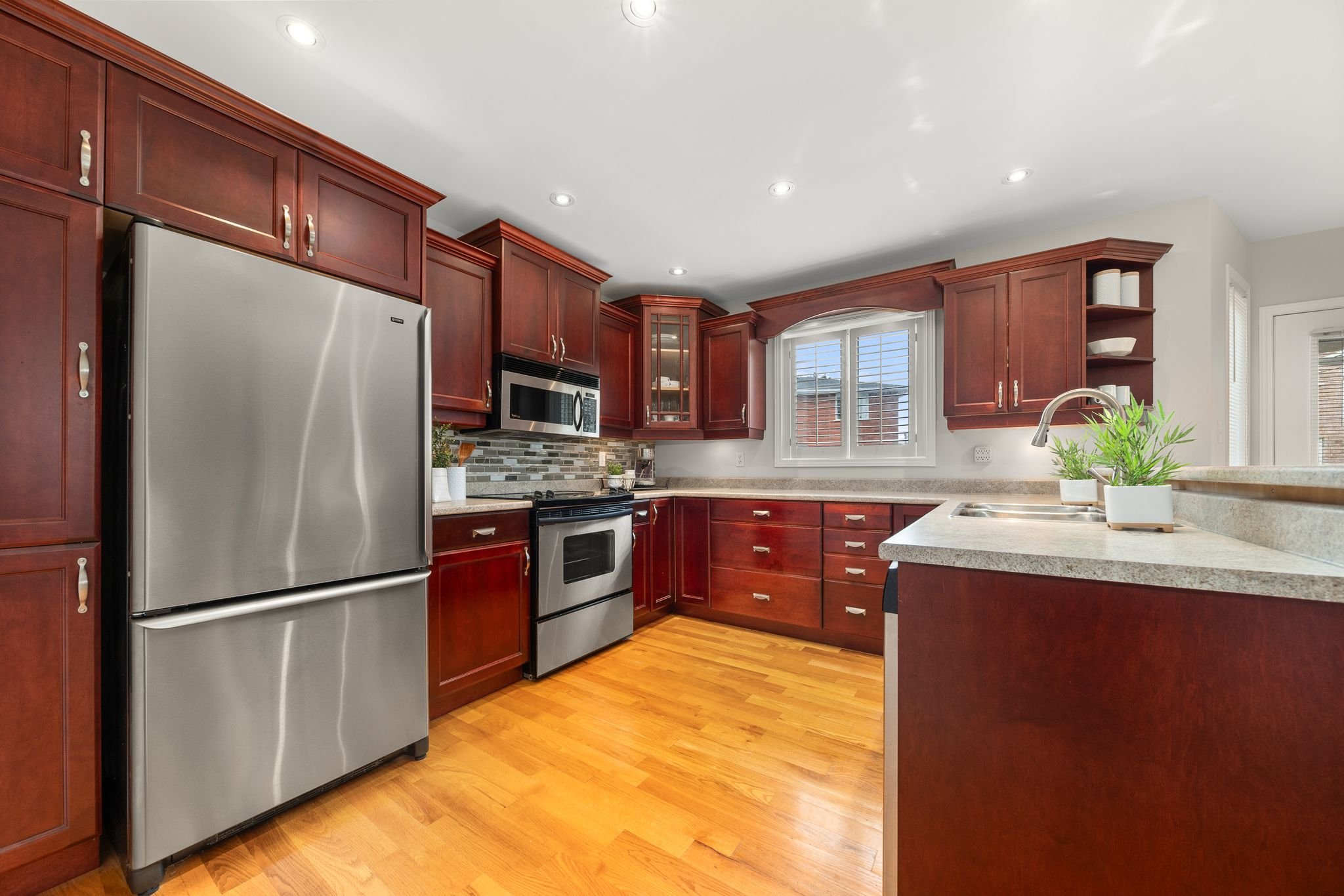 22-8 Linden Ln Belleville, ON.jpg
