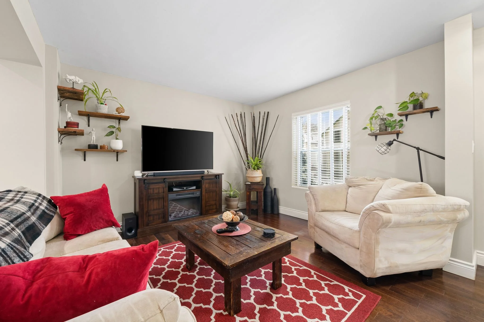 26-94 Chatam St Belleville, ON.jpg