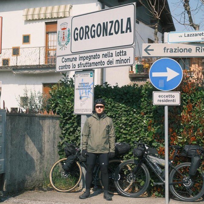 Bikepacking Italy Day 1

#photography #cyclingmemories #gravelbike #bikepacking #rennrad #tailfin #strava #wahoo #cycling #lifebehindbars #goneriding #rideyourbike #fromwhereiride #bikeporn #cyclinglife #outsideisfree #biketour #bmcurs #klite #sram #