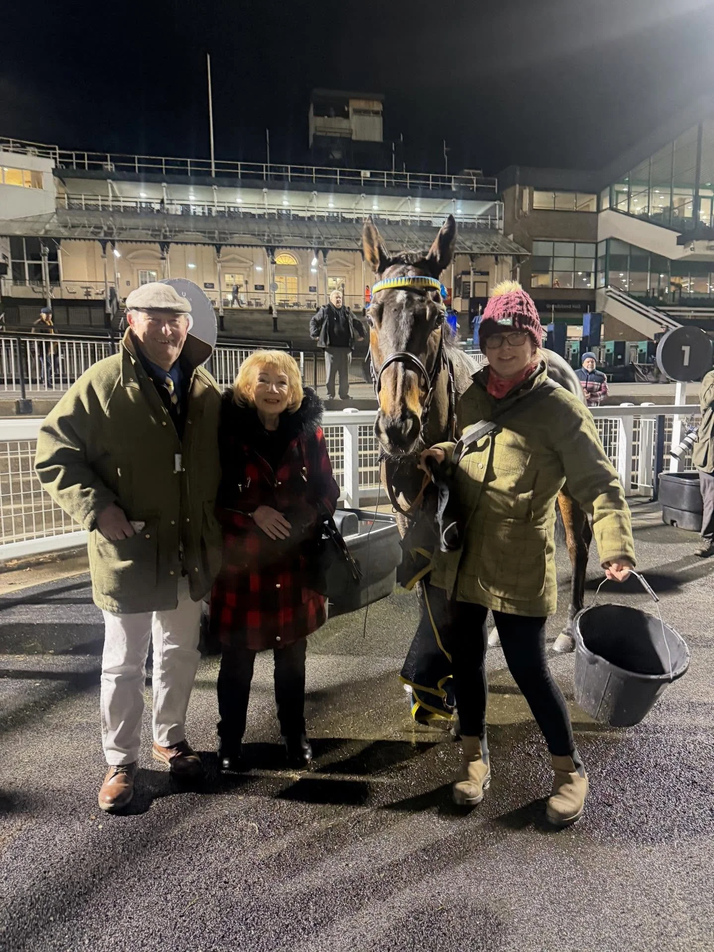 A happy night @newcastleraces with 2 solid runs 

Concert Boy 🥈 🥈🥈
Gressington 4th