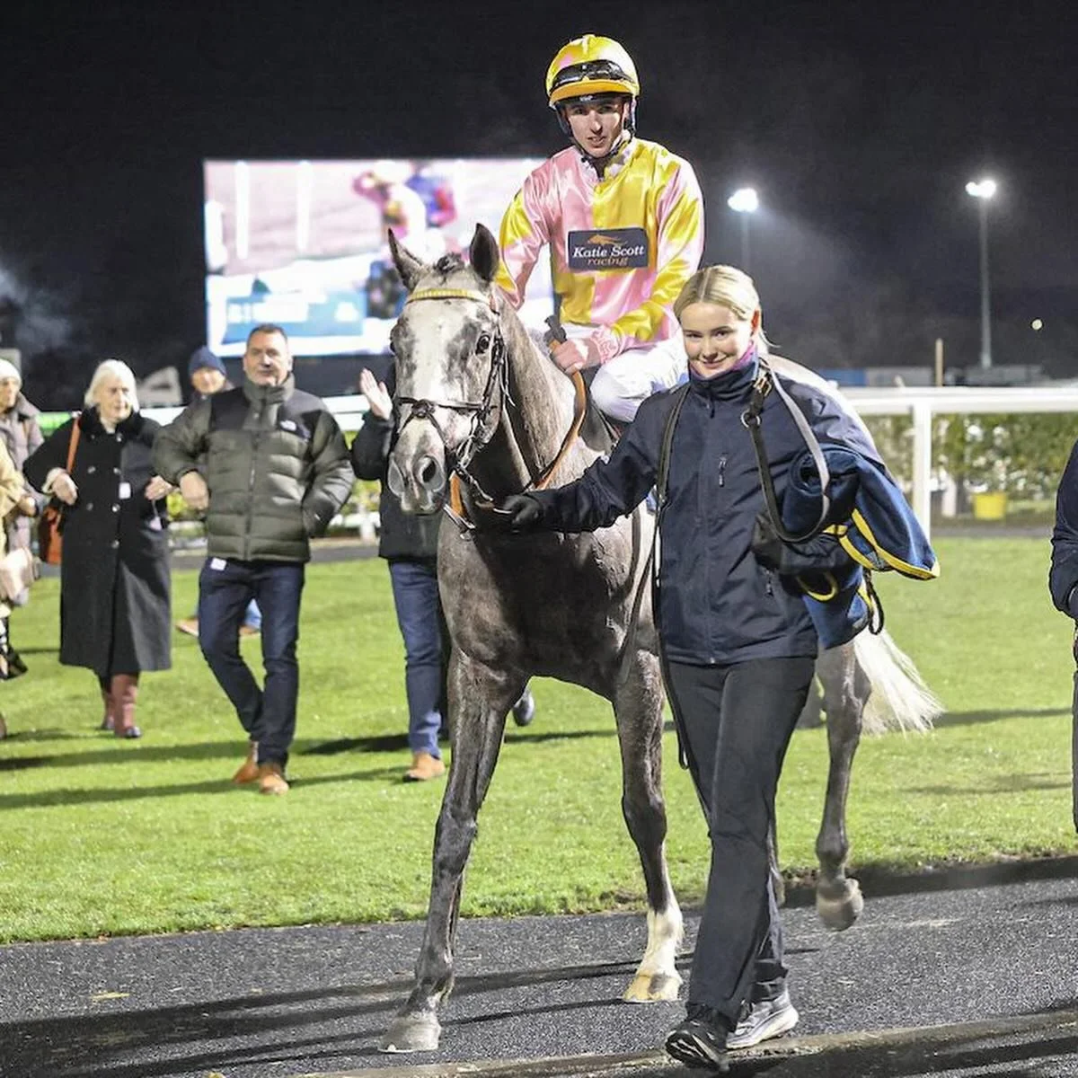 Abby had both of today&rsquo;s runners beautifully turned out and scooped 2 x BTO prizes for her hard work.