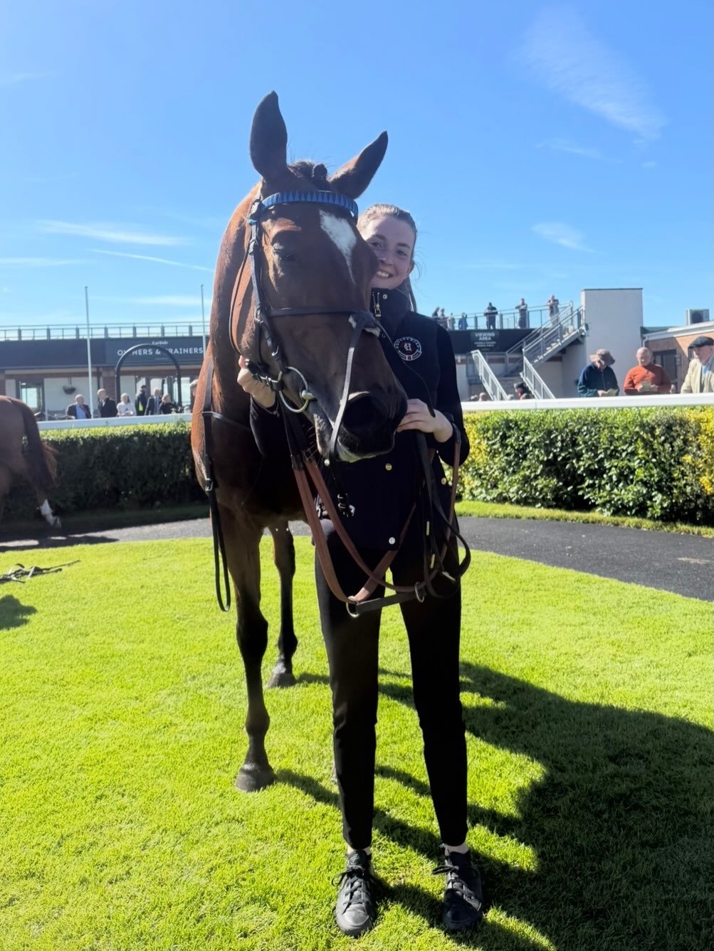 Roz was star of the day at Carlisle, all horses home safe and were beautifully turned out by the girls at the races.

Evelyn&rsquo;s Garden 8th
Epidavros 🥉🥉🥉
Concert Boy 10th
Tarlac 7th
Baby Rover 9th