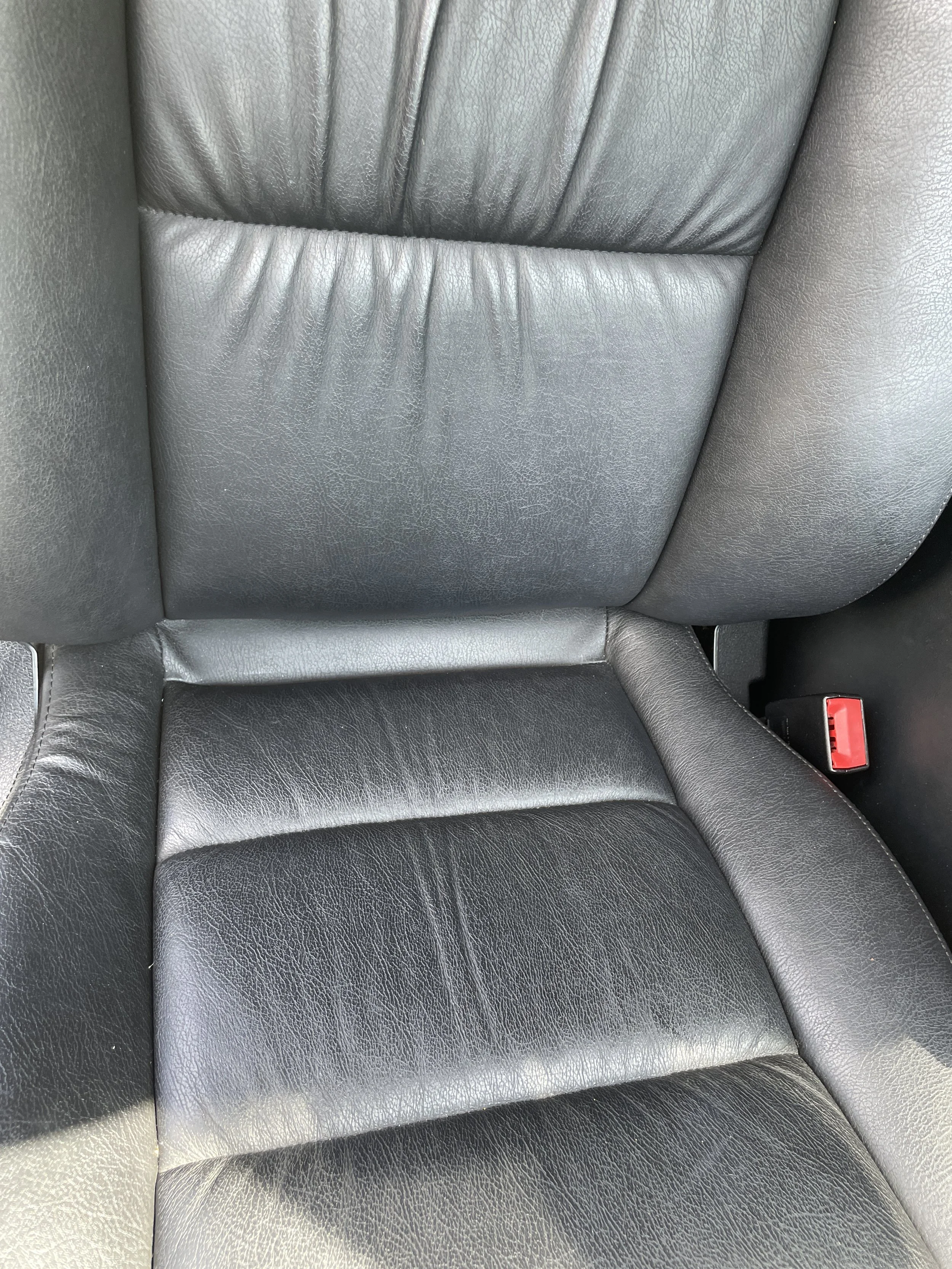 225 PS Front Seat Bottom.JPG