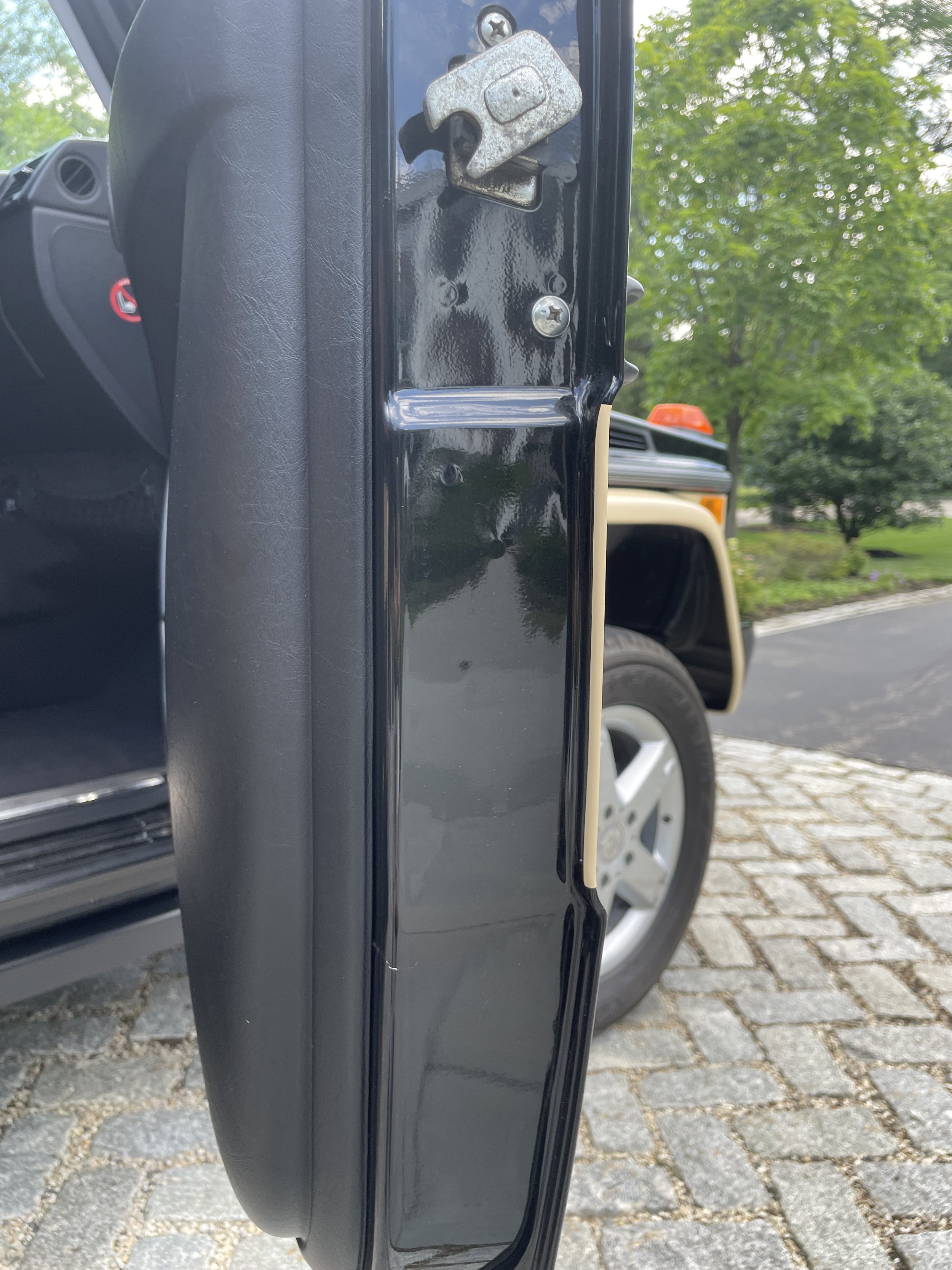 216 PS Front Door edge.JPG
